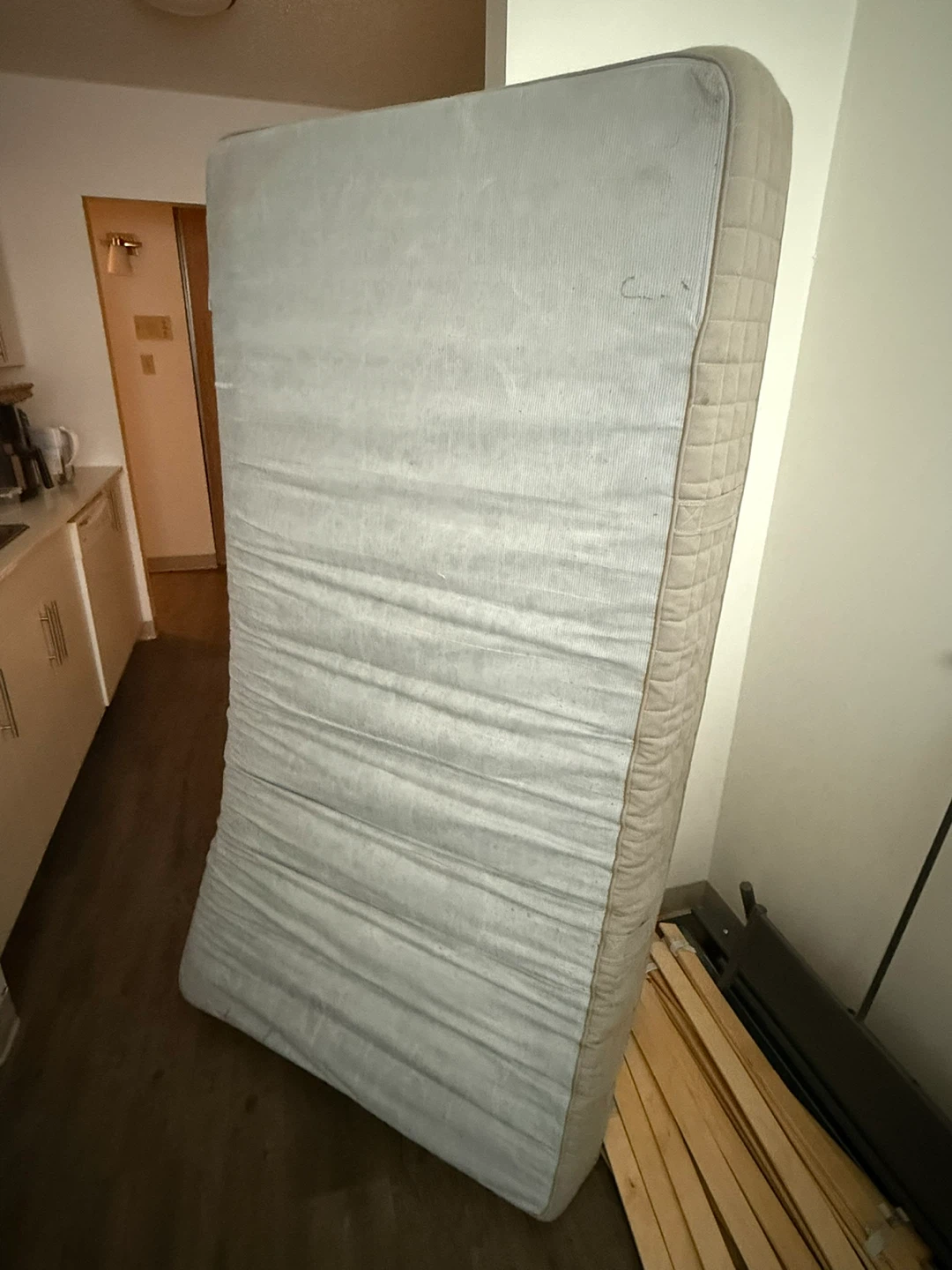 Twin mattress - photo 2