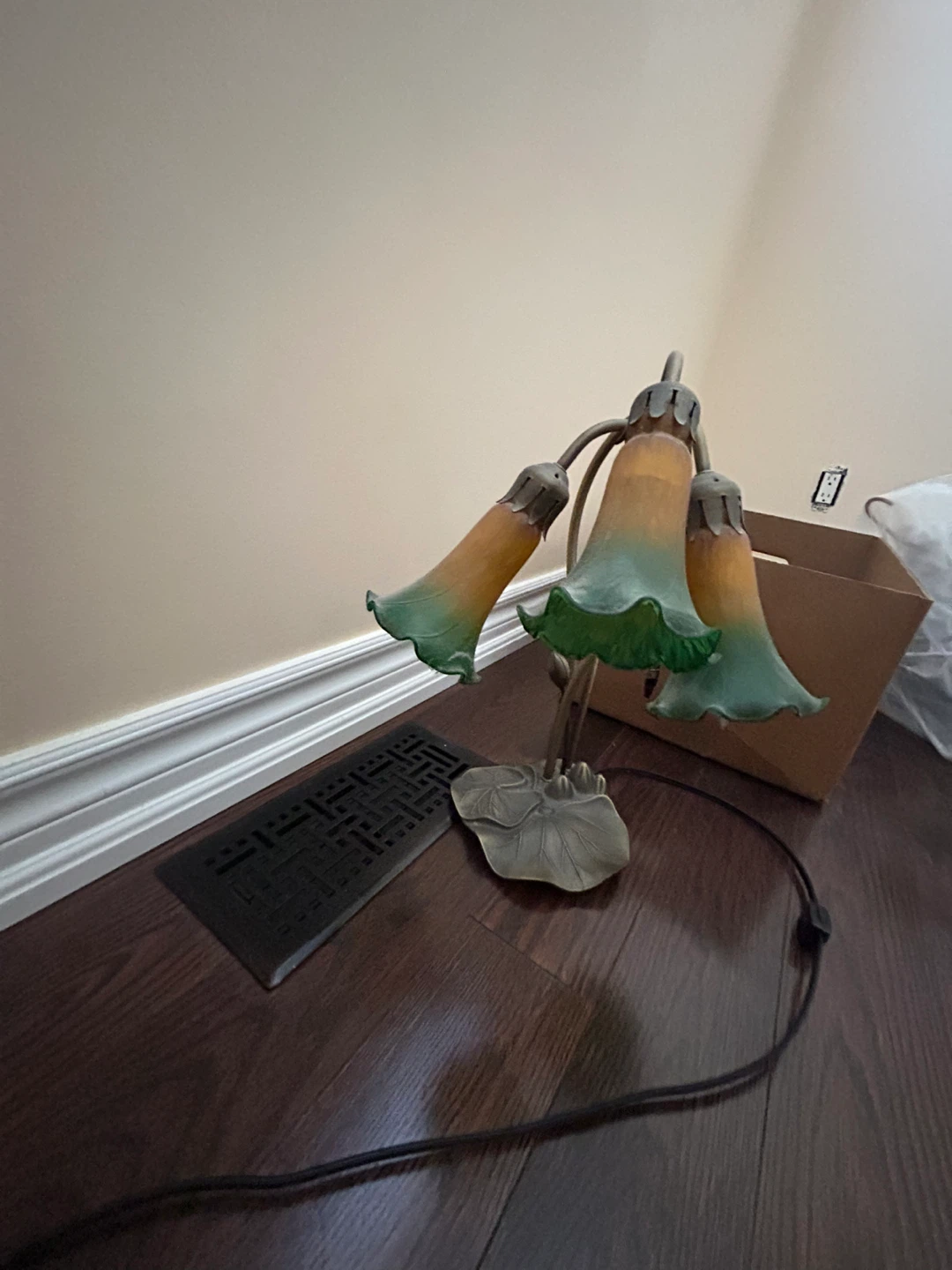Table Lamp with Tulip-Shaped Shades