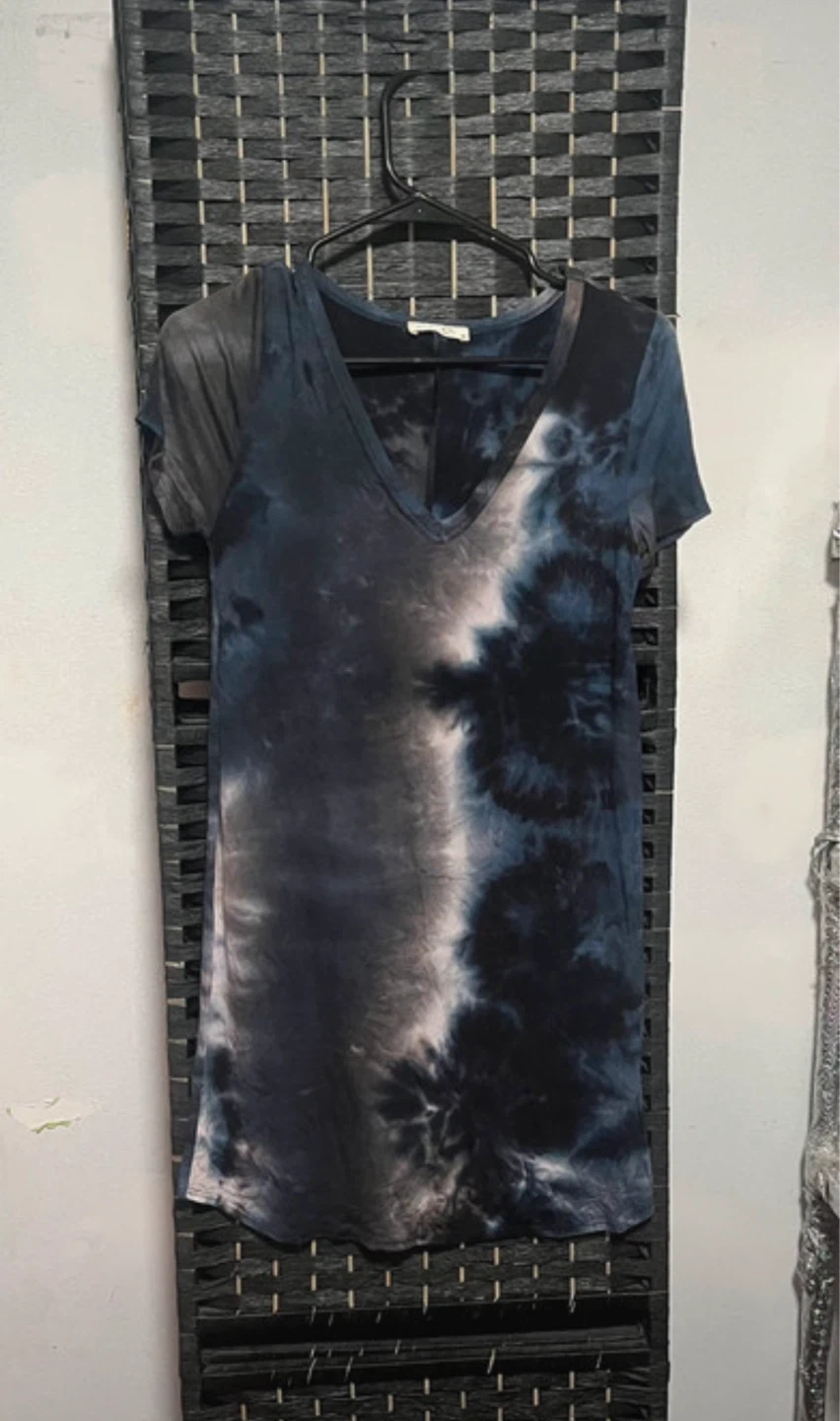 Tie-Dye V-Neck Mini Dress size M/ L or S - photo 2