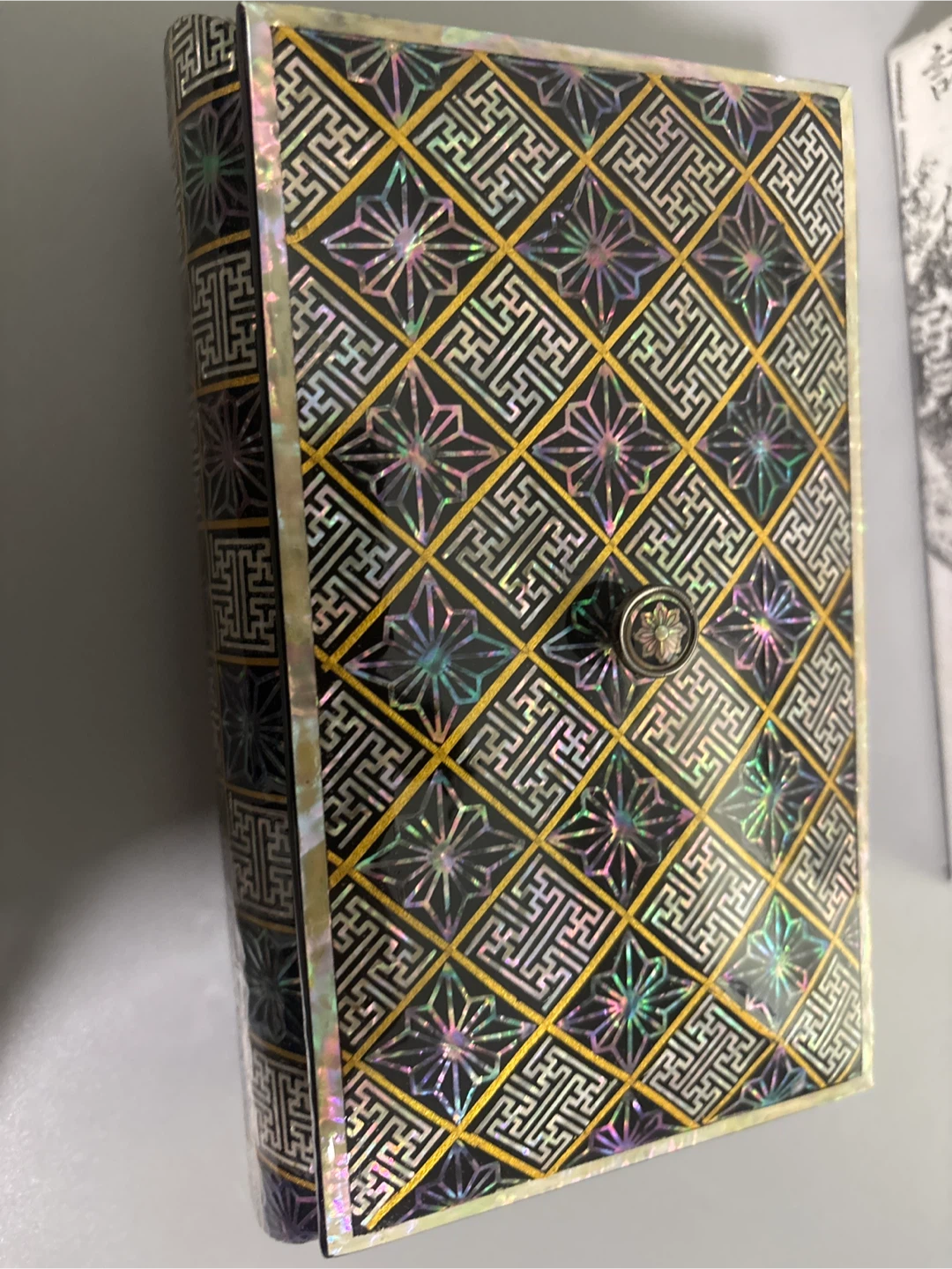 New In-ho Park Lacquerware Mother of Pearl Box - photo 2