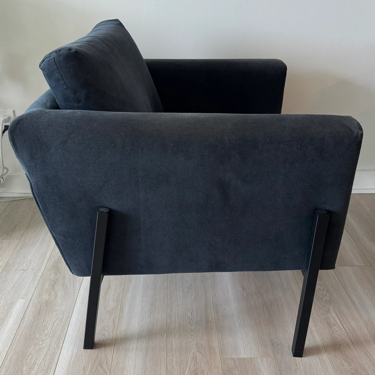 IKEA Koarp Arm Chair with 2 covers - photo 4