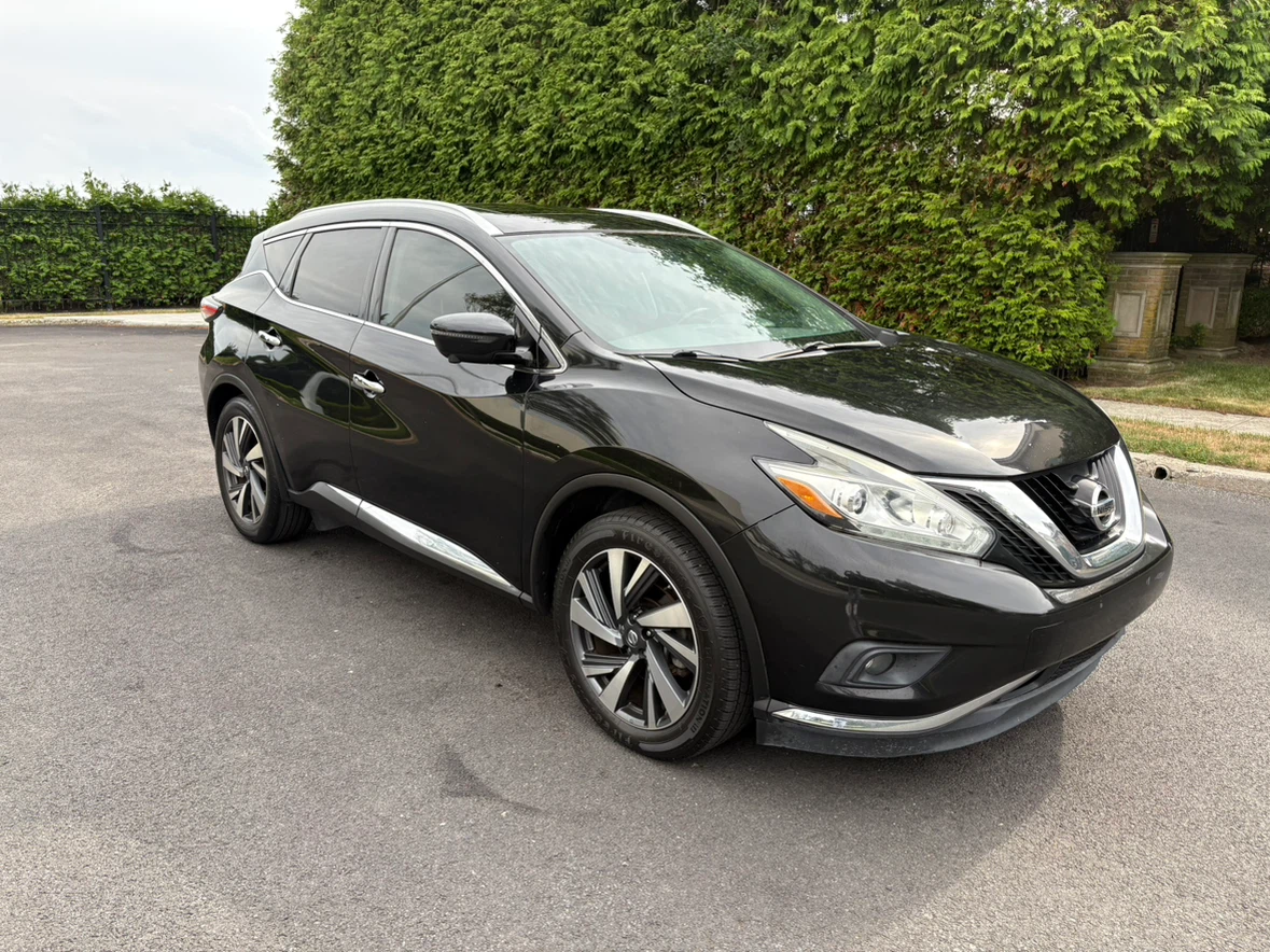 Black Nissan Murano Platinum AWD
