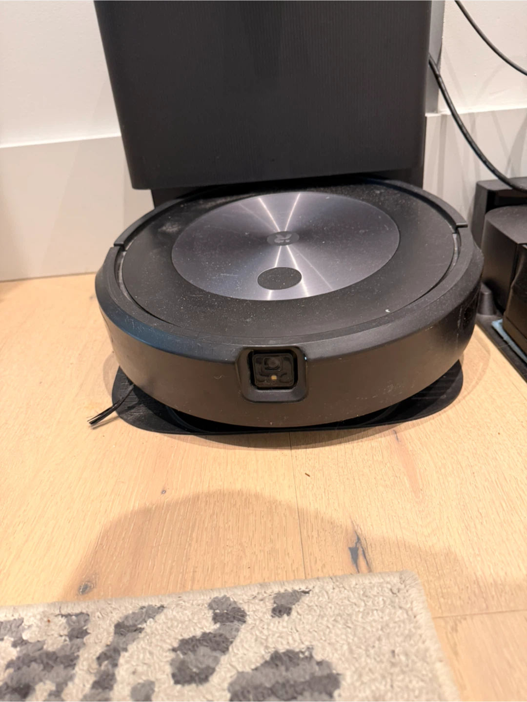 iRobot Roomba Self-Emptying Robot Vacuum - photo 2
