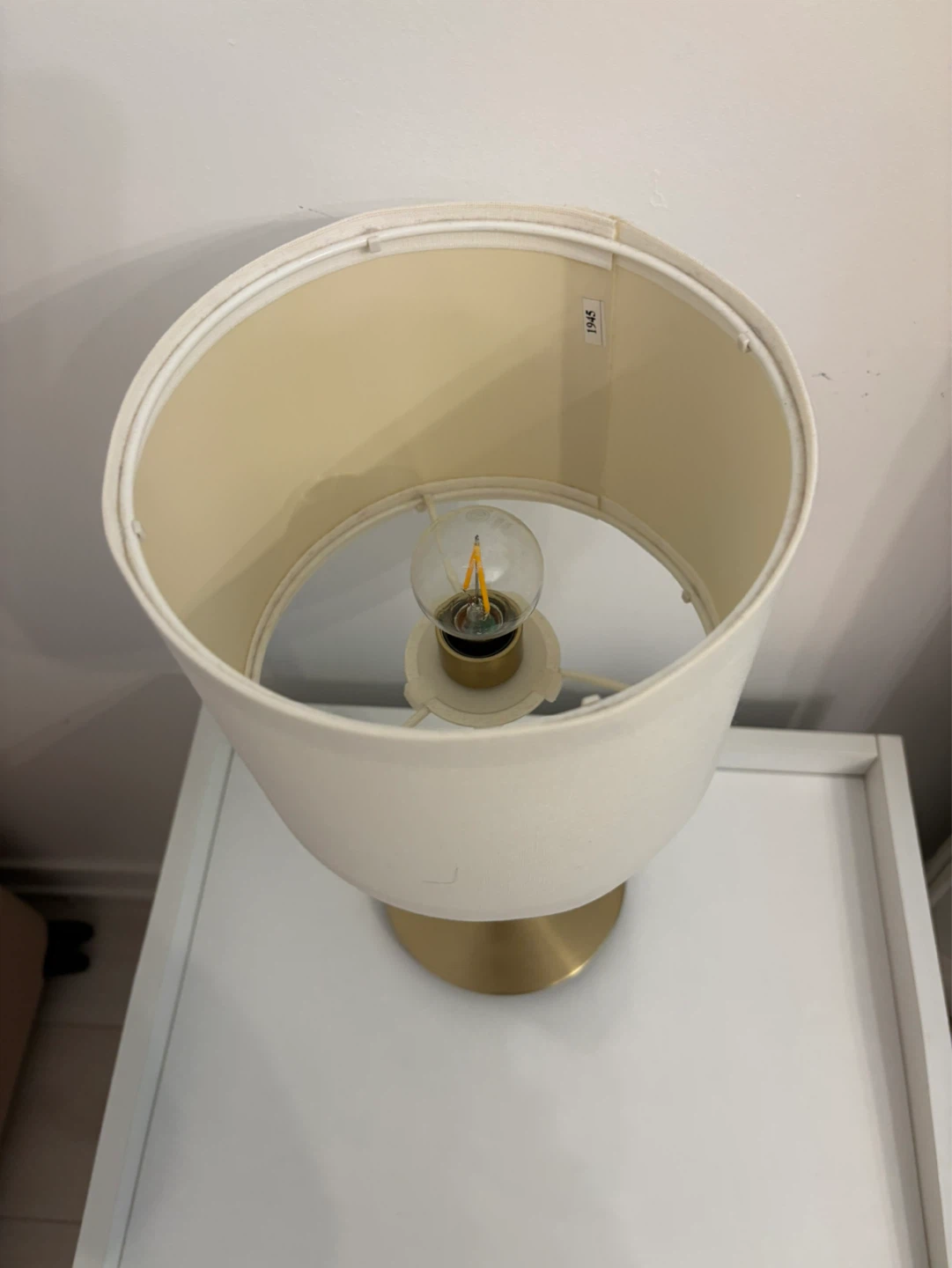 Gold base table lamp with white shade - photo 2