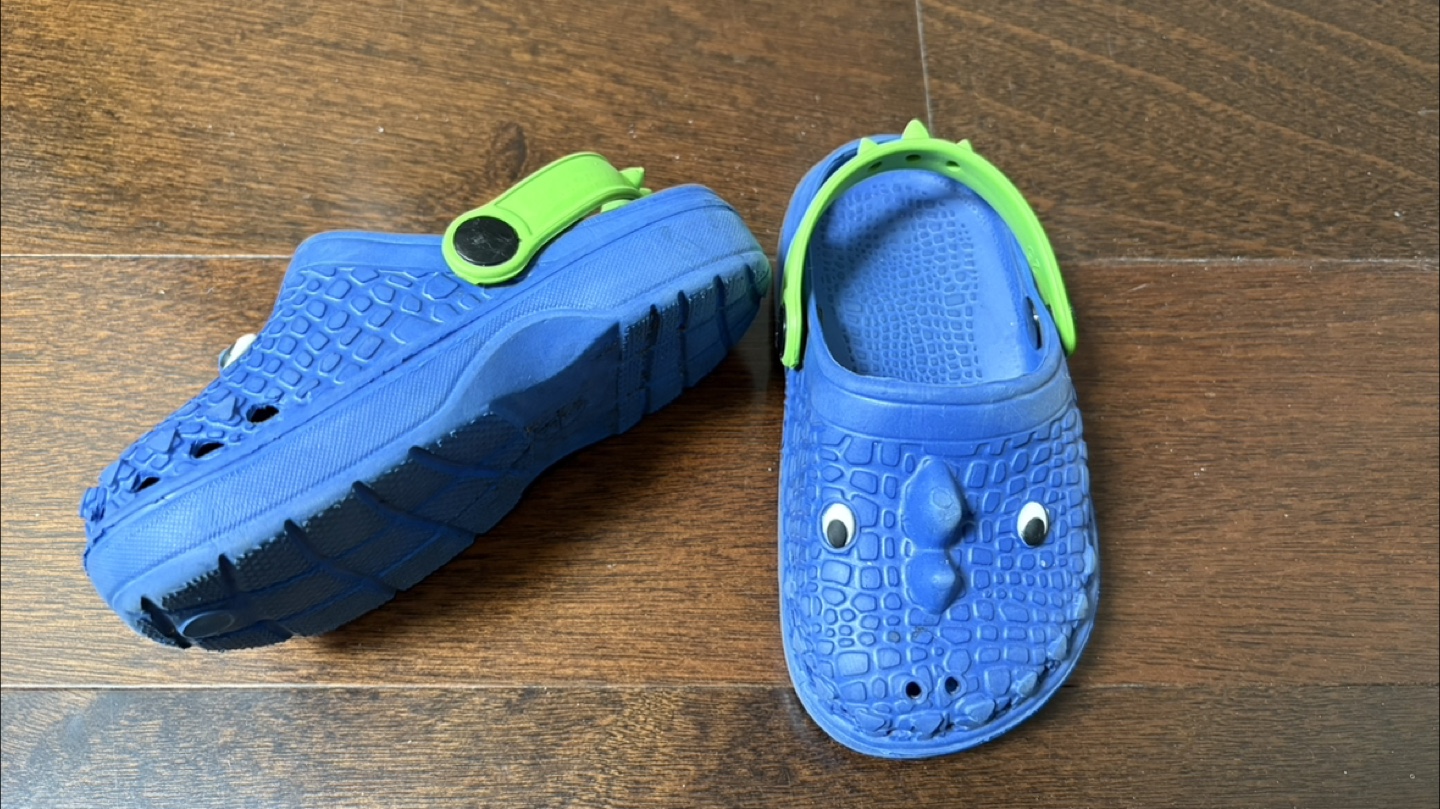 Kids Blue Dinosaur 🦖 🦕 Clogs Size 6 - photo 2