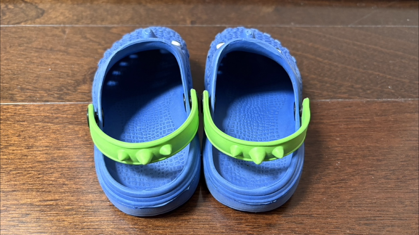 Kids Blue Dinosaur 🦖 🦕 Clogs Size 6 - photo 3