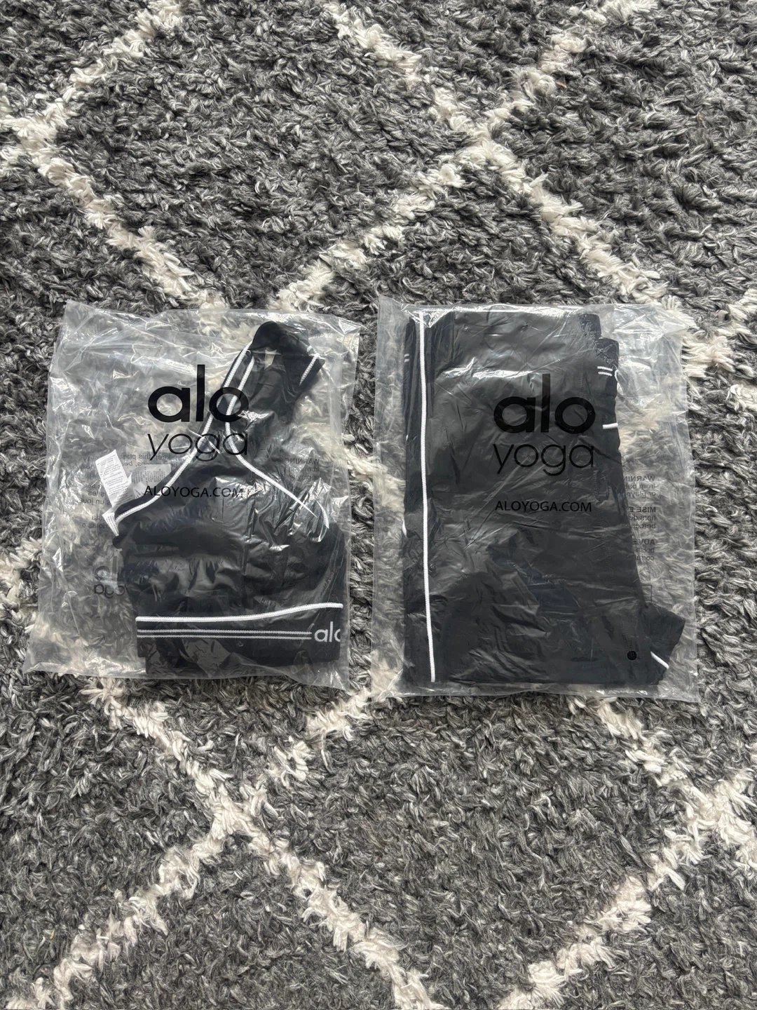 Alo Yoga Set - photo 5