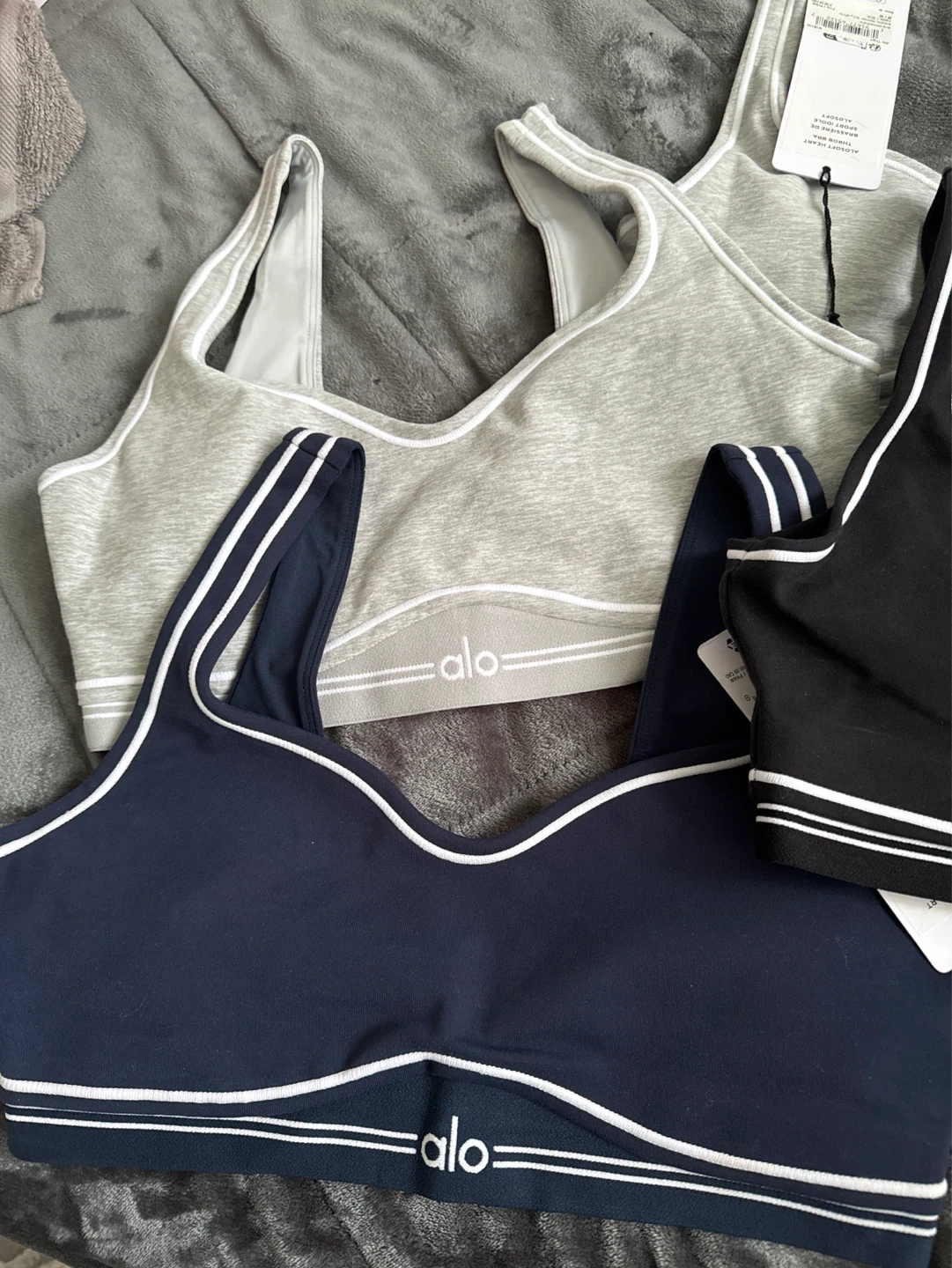 Alo Airbrush Yoga Heart Throb Sports Bras (Set of 4)