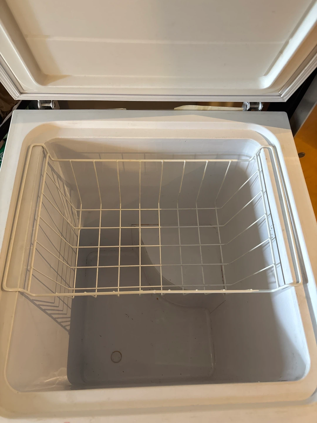 Woods Chest Freezer - photo 3