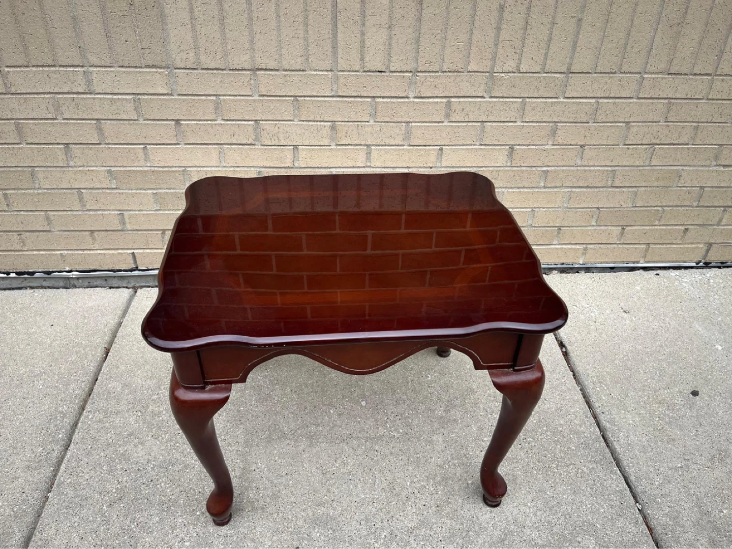 End Table - Mahogany Finish