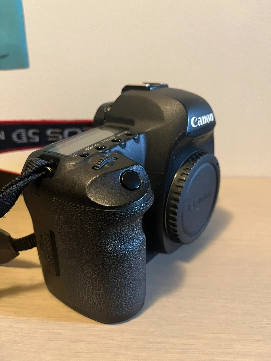 Canon EOS 5D Mark 2 body only - photo 3