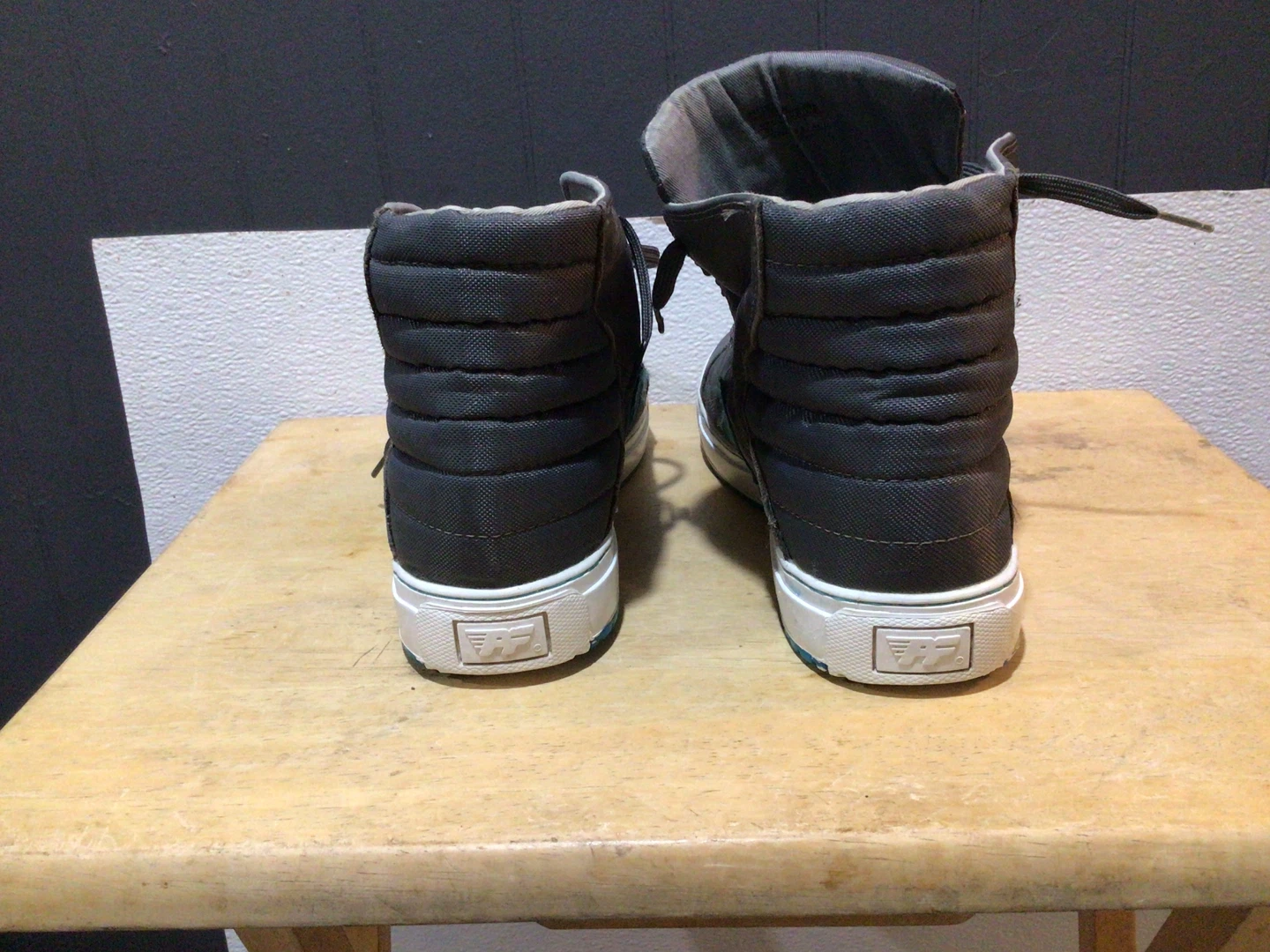 Pf flyers… basketball shoes - photo 3
