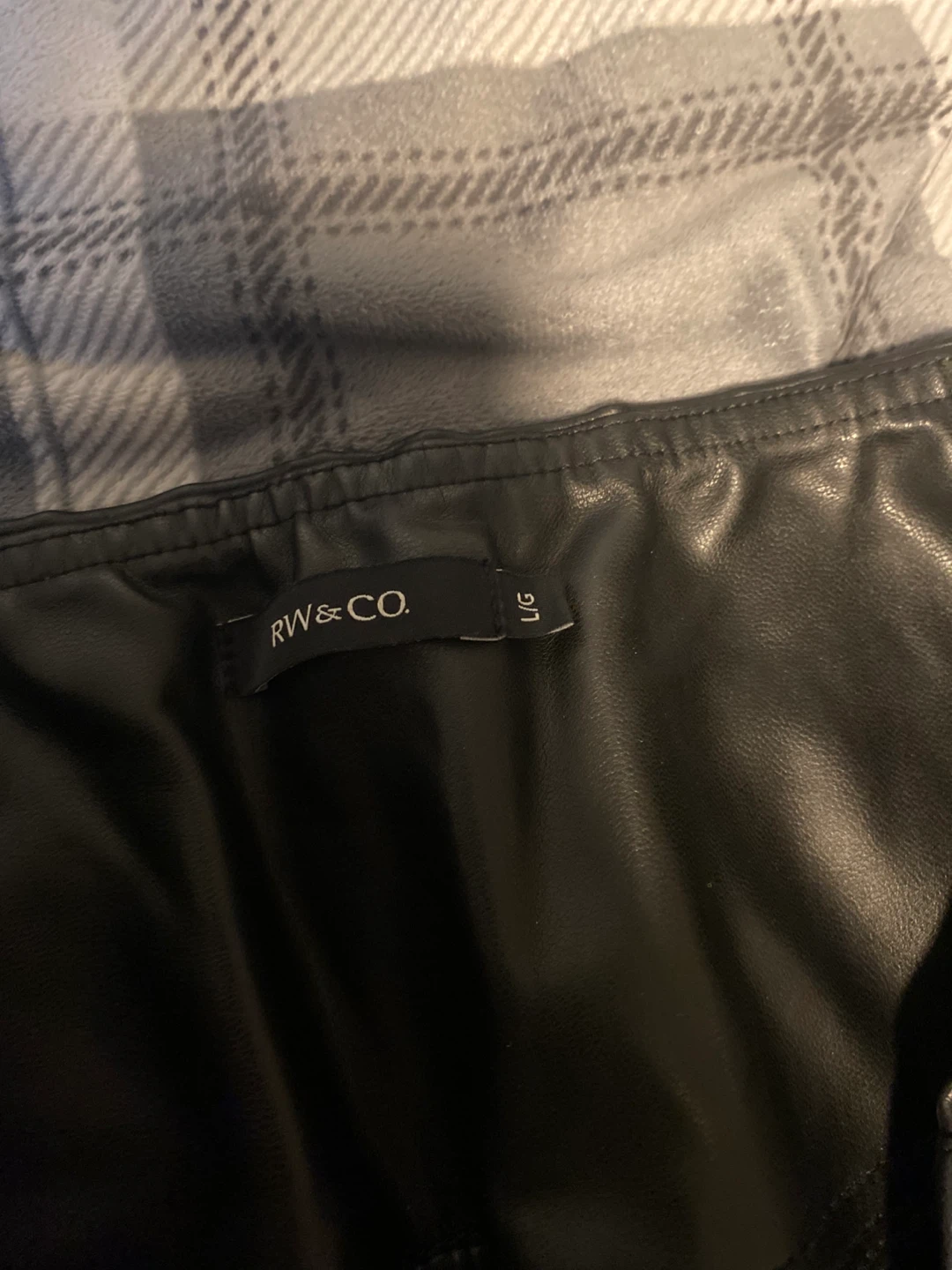 RW&CO. Black Faux Leather Leggings Size Large - photo 2
