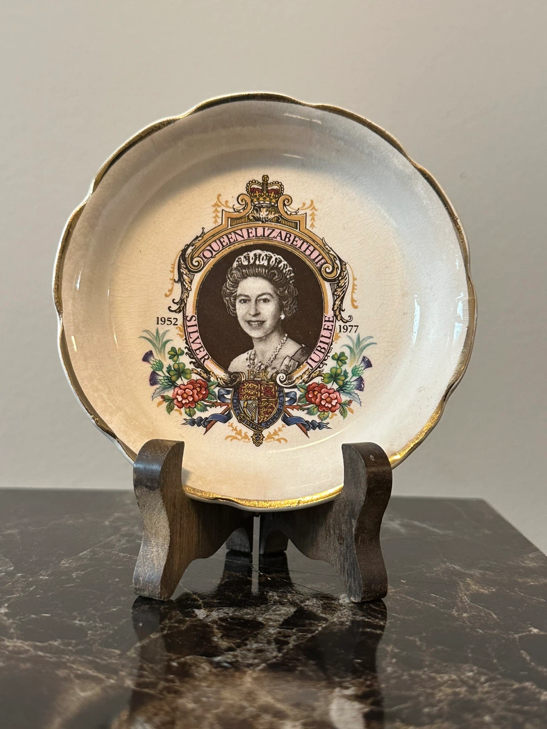 Queen Elizabeth II Silver Jubilee Plate 1952-1977
