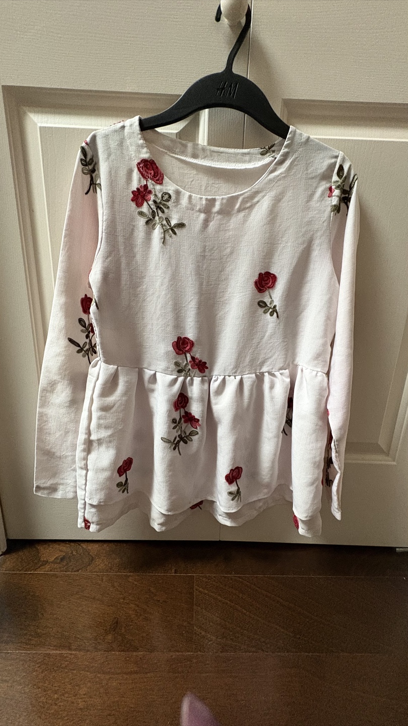 H&M White Peplum Top with Rose Embroidery - photo 4
