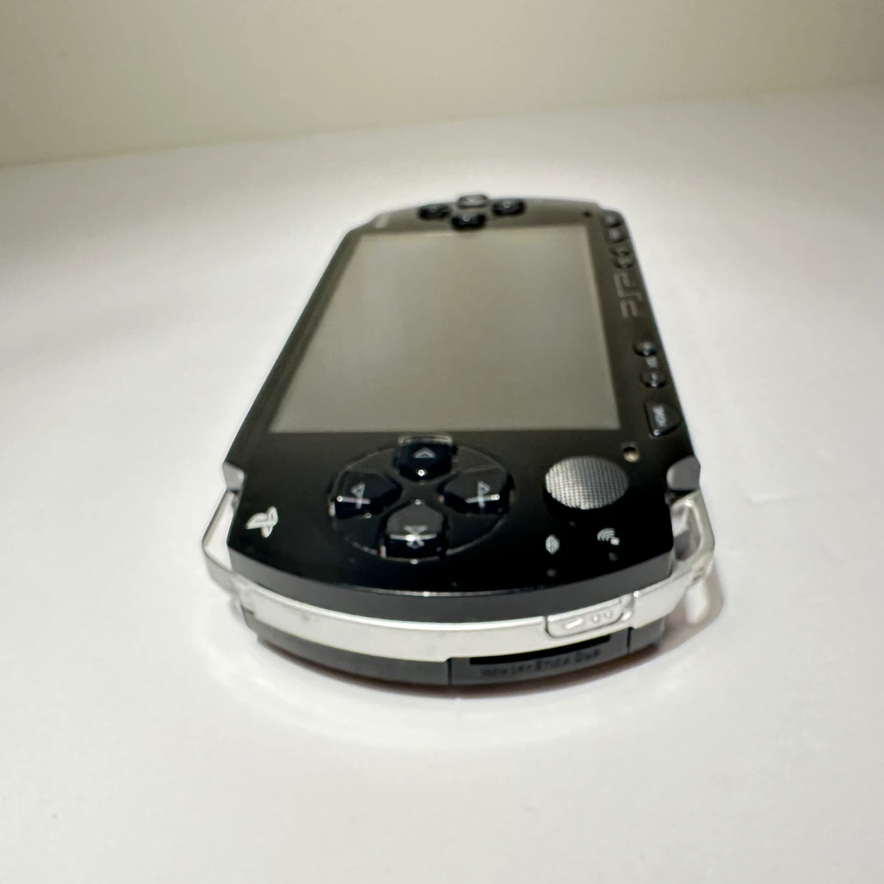 Sony psp fat 1001 with 6 games 4gb memory card - photo 4