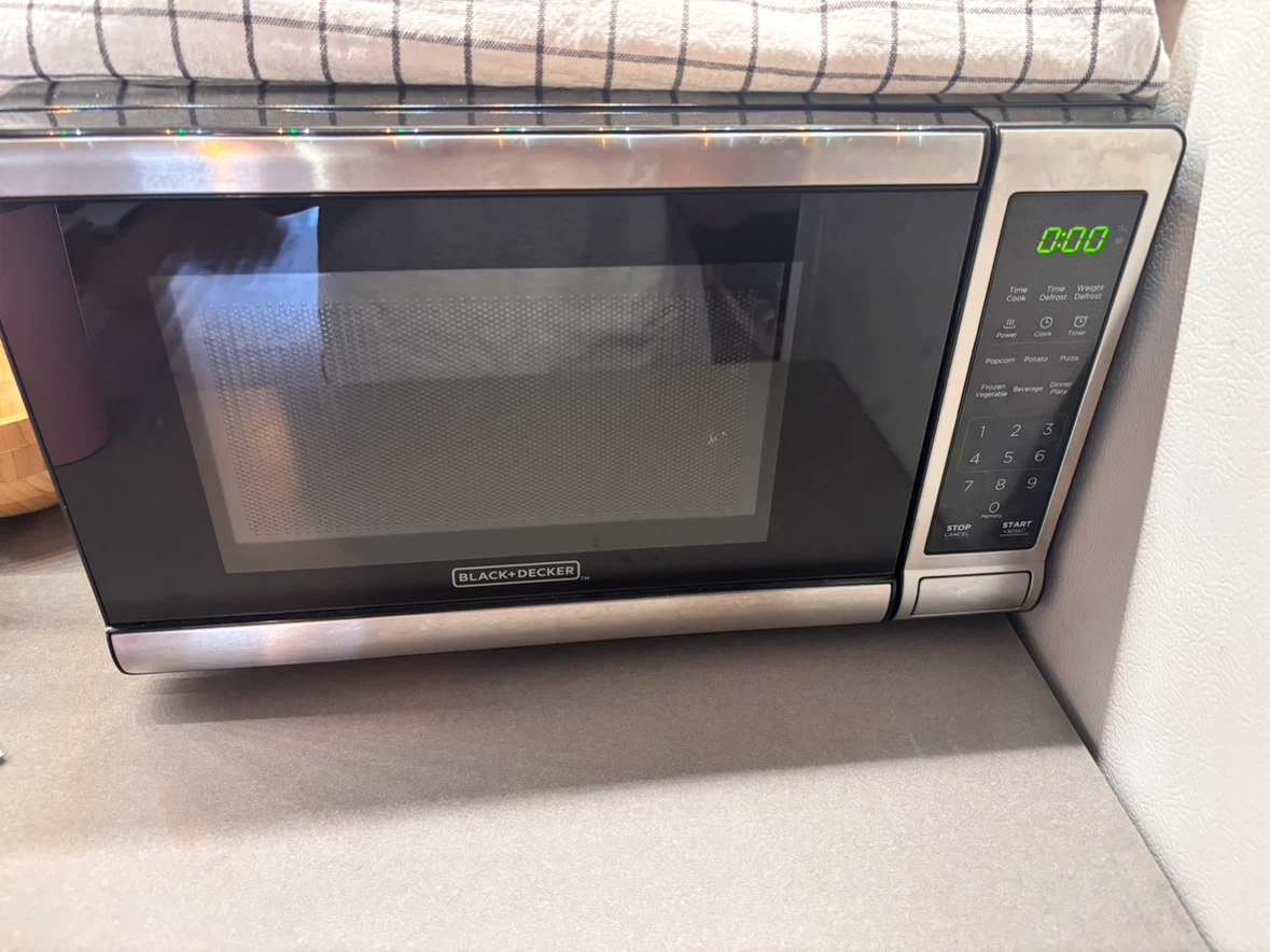 Black+Decker Microwave
