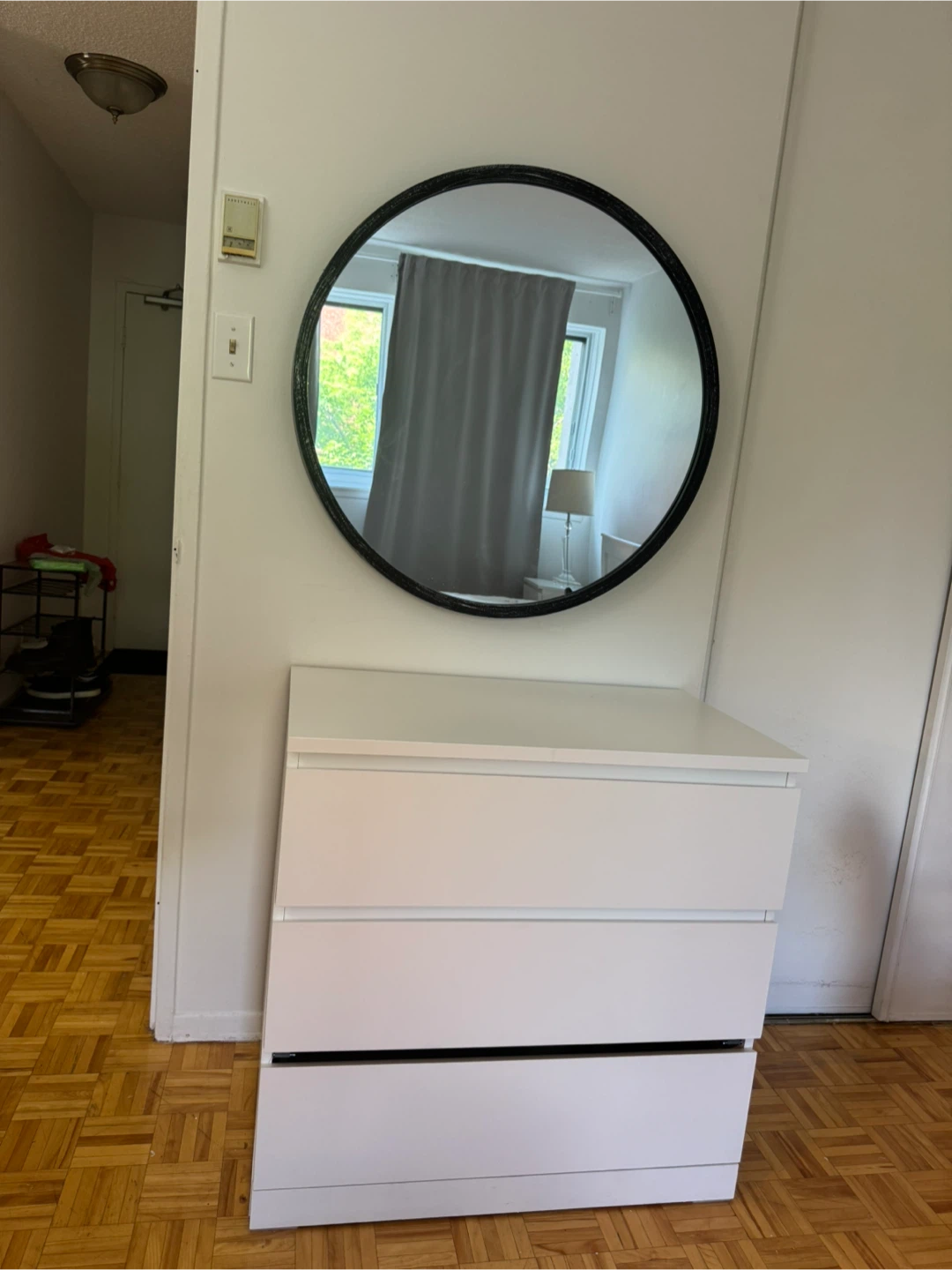 Round Wall Mirror