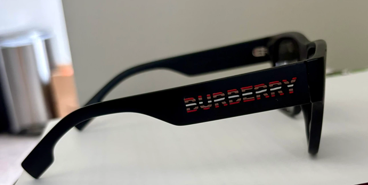Authentic Burberry Sunglasses - photo 2