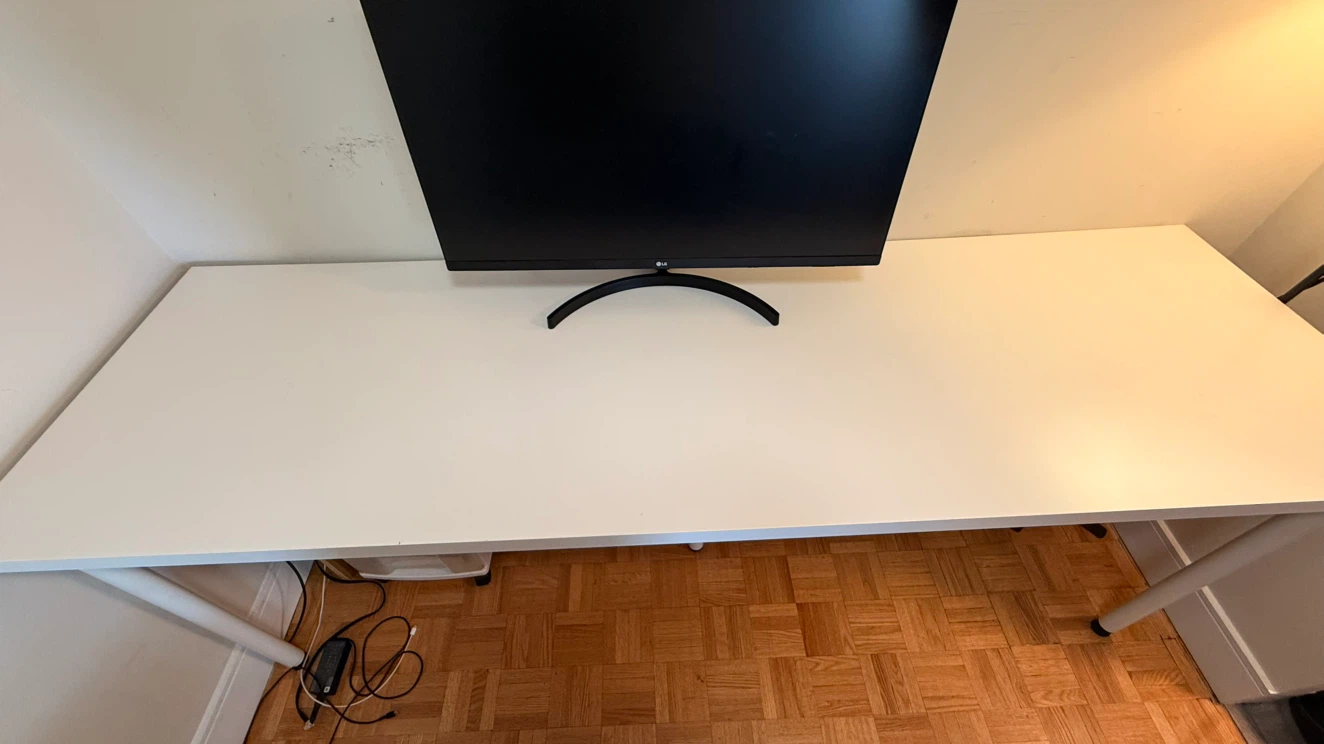 Ikea white desk with 5 legs - photo 2