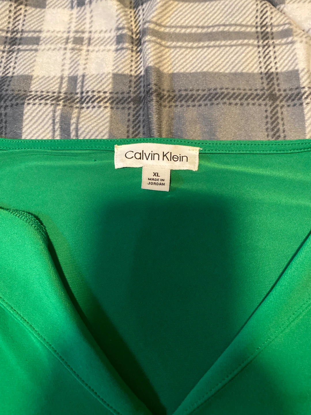 Women’s Calvin Klein Green V-Neck T-Shirt Size XL - photo 2