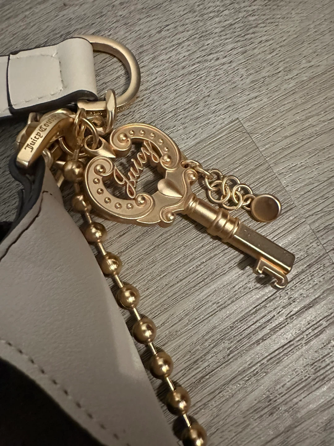 Juicy Couture Y2K Velour Brown The Key To Juicy Shoulder Bag - photo 4