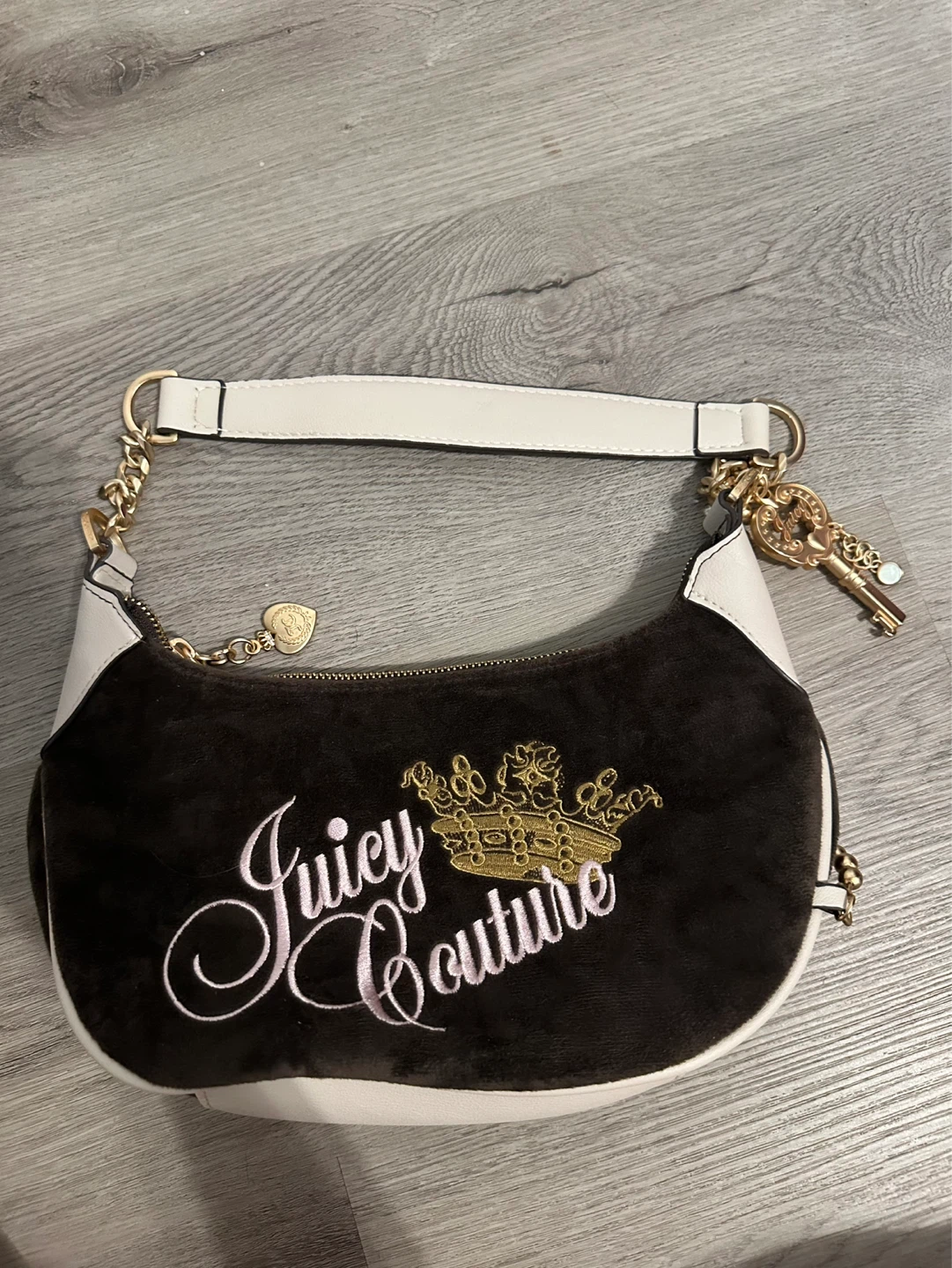 Juicy Couture Y2K Velour Brown The Key To Juicy Shoulder Bag - photo 2