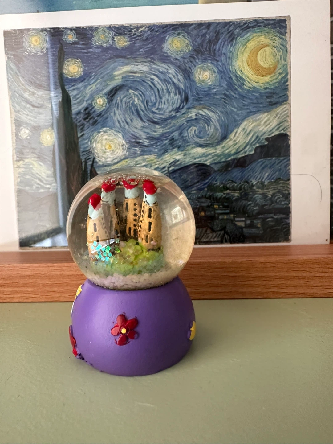 Barcelona Snow Globe - photo 2