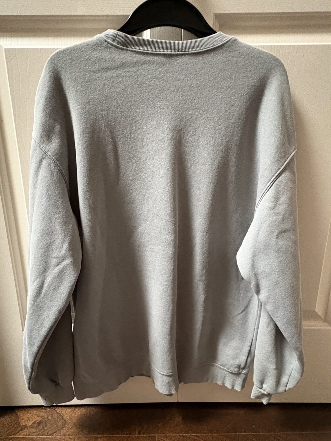 H&M Divided Disney Alice in Wonderland Sweatshirt - photo 4
