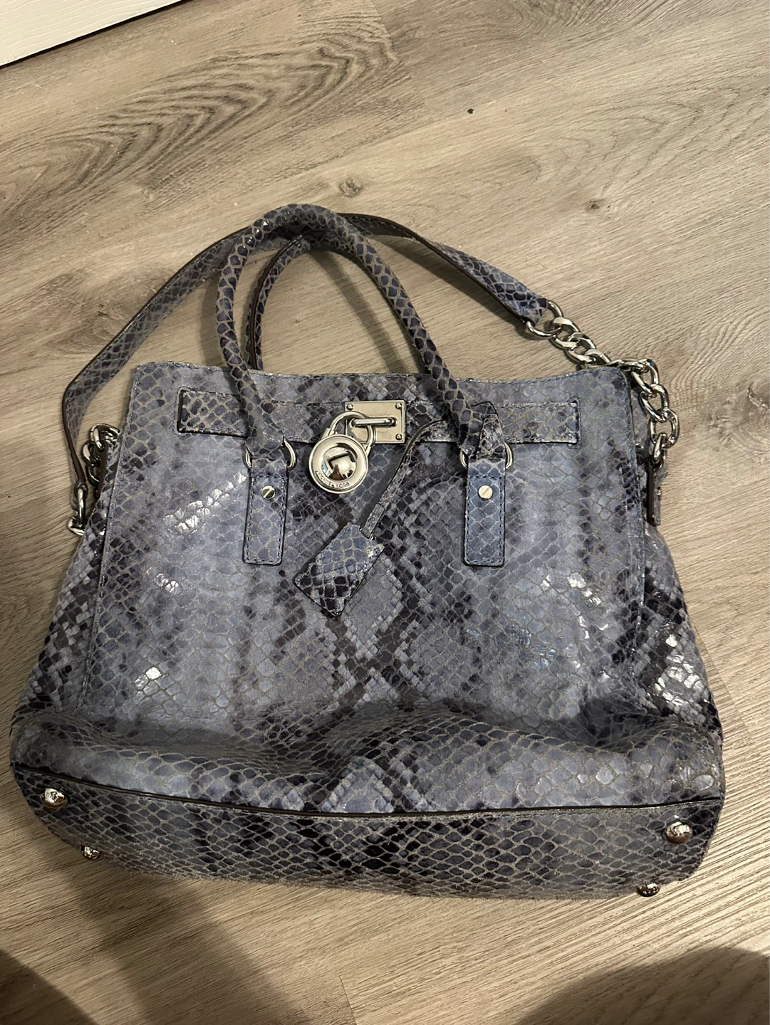 Michael’s Kors Blue Snakeskin Hamilton Bag - photo 3