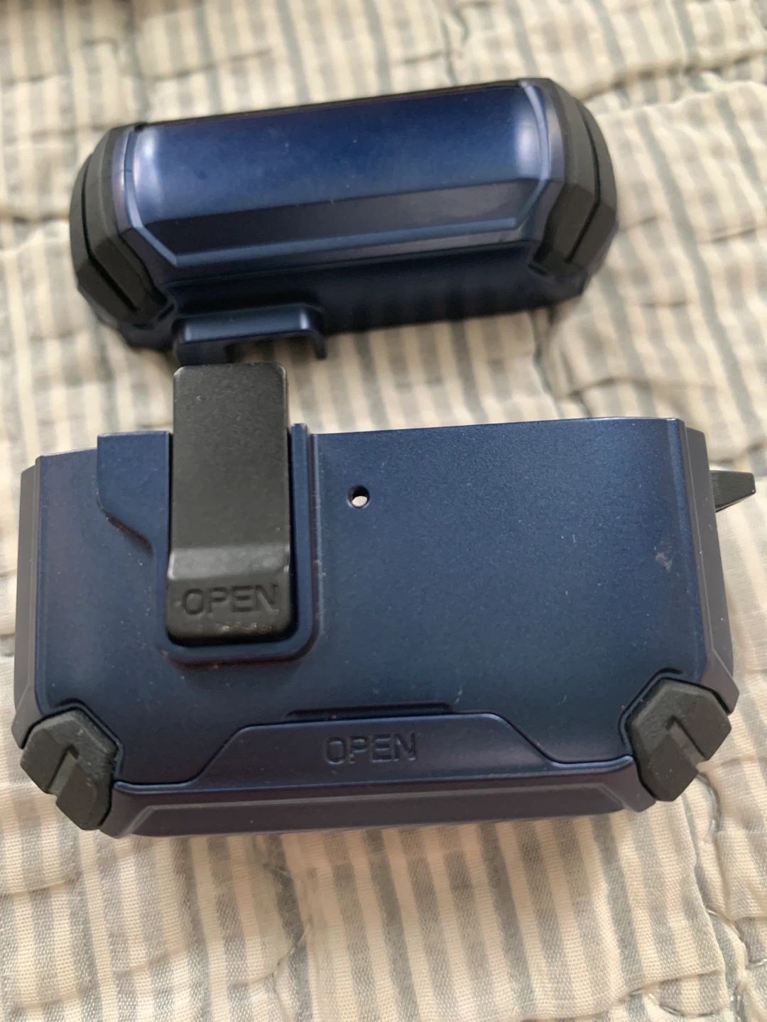 Apple AirPods Pro (3rd Generation) with Charging C ase - photo 4