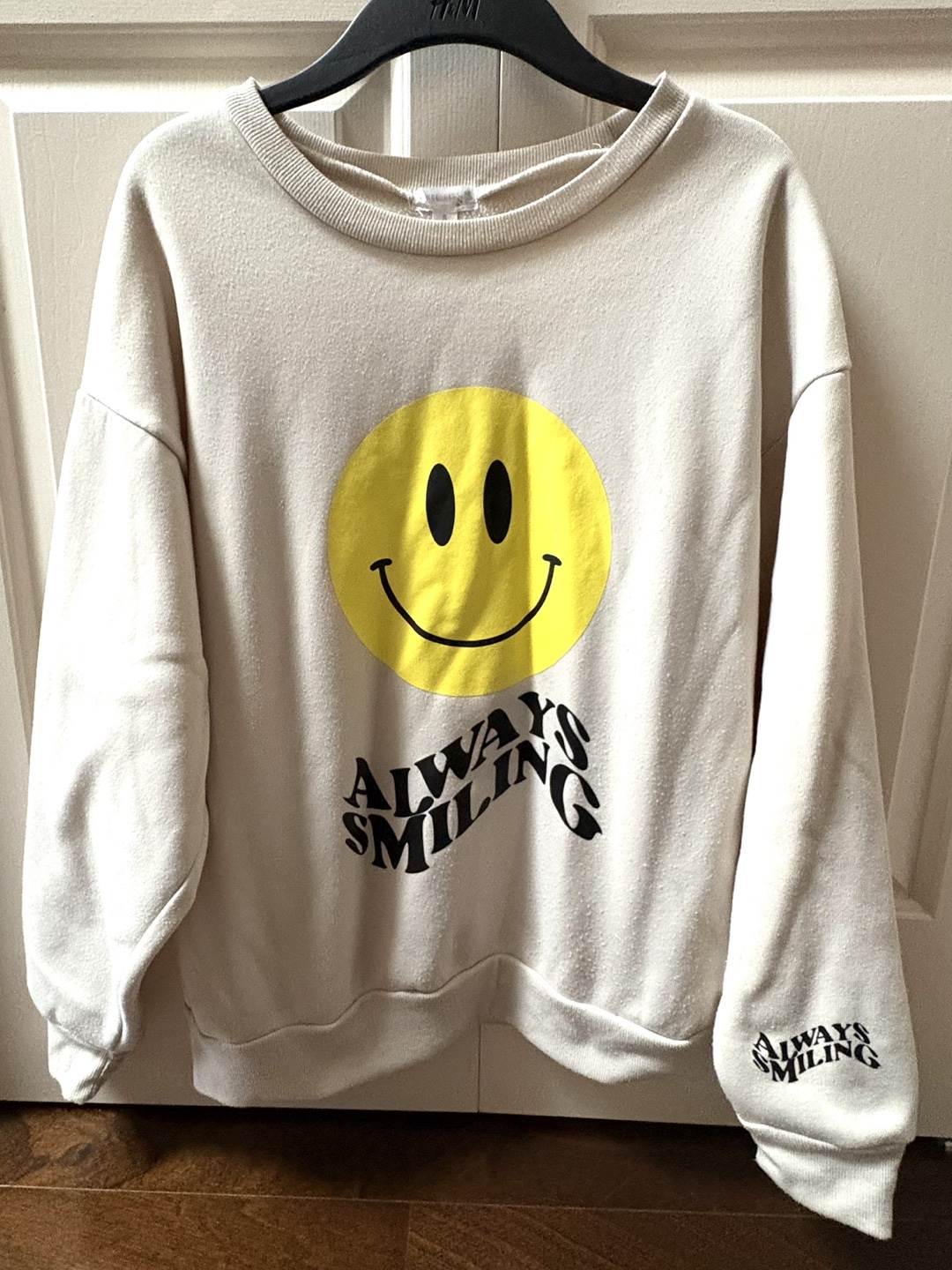 ANGEL KISS Smiley Face Sweatshirt