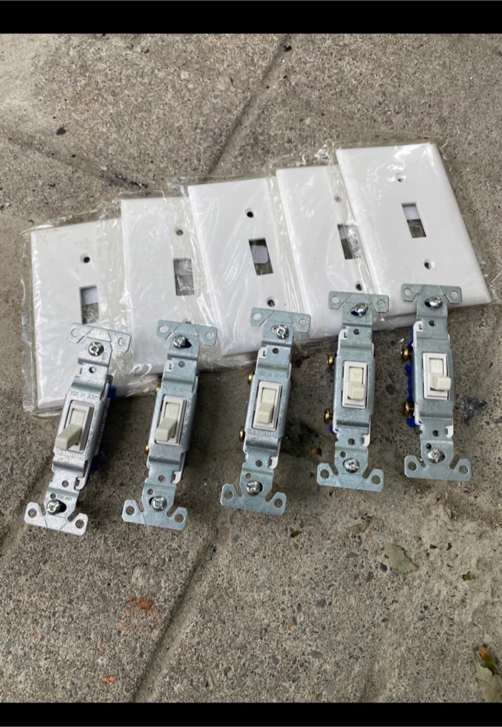 LIGHT SWITCHES WITH COVER
