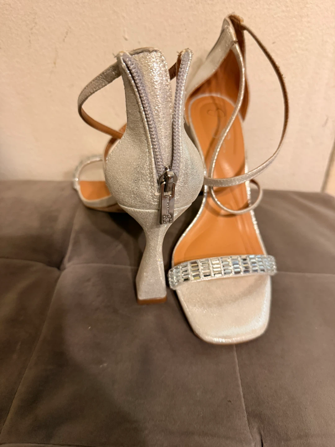 Jessica Simpson Silver Glitter Heels Size 8M - photo 2