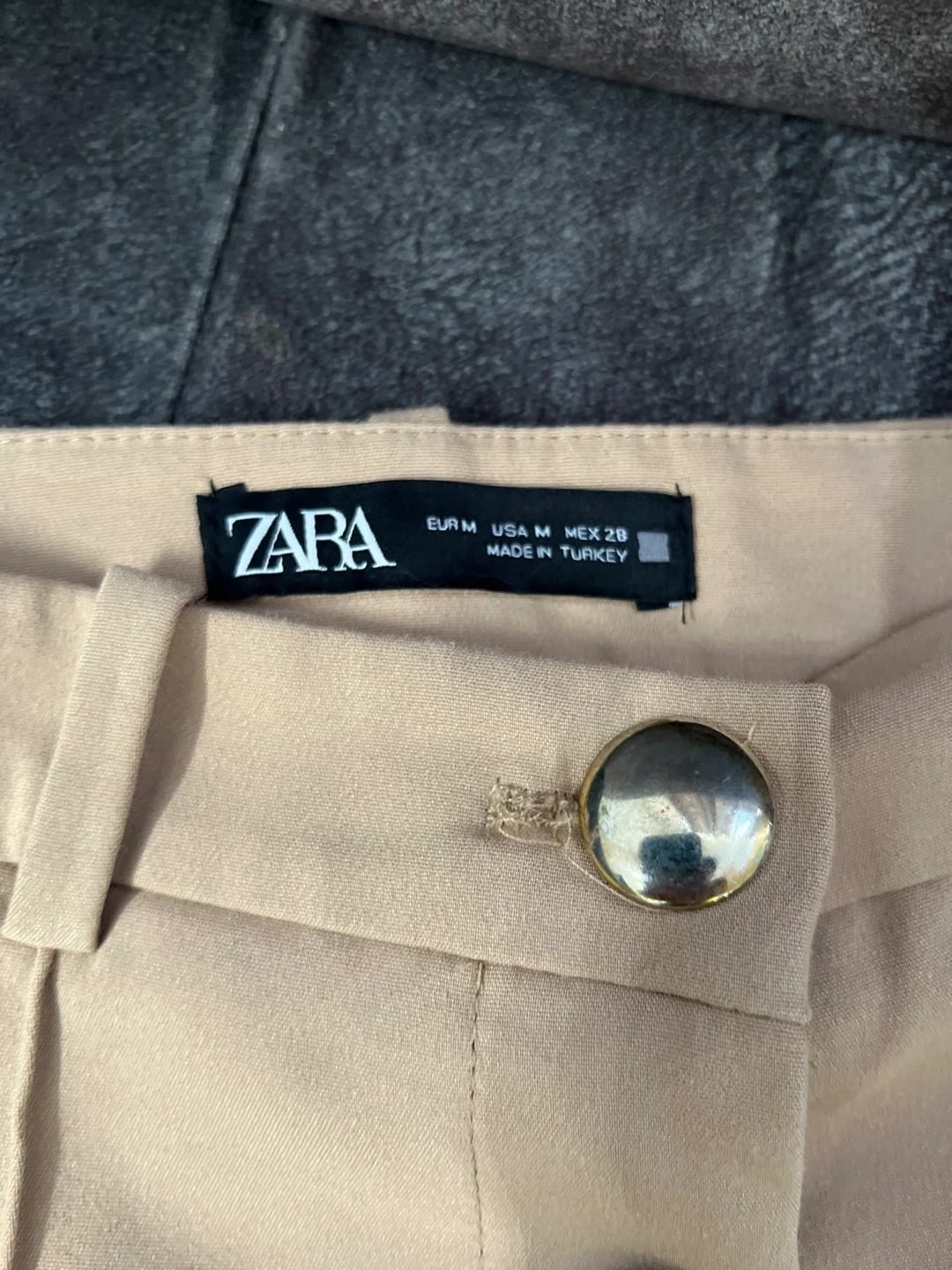 Zara Women's Beige Shorts Size Medium - photo 2