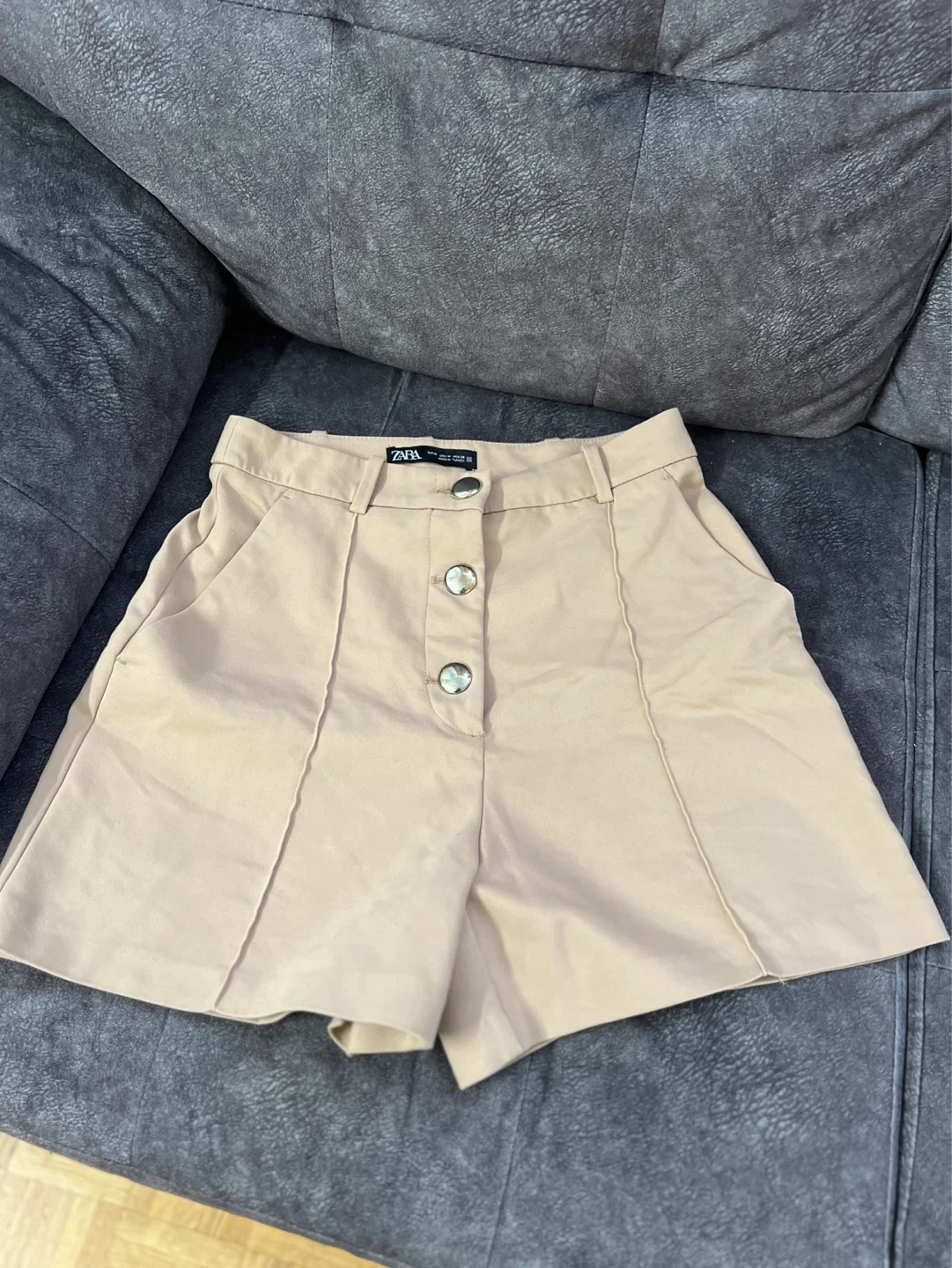 Zara Women's Beige Shorts Size Medium