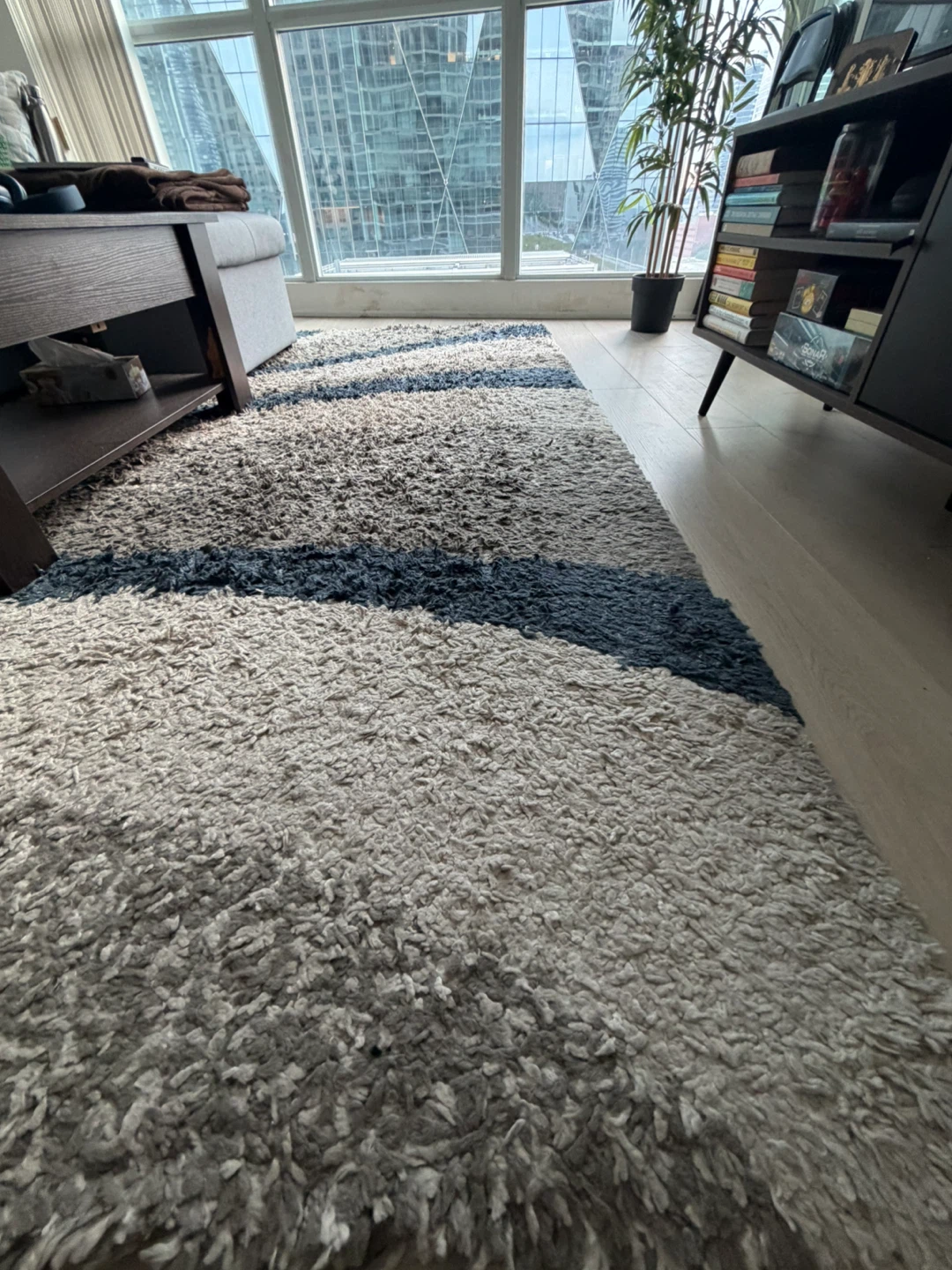 Area Rug - 6ft 6 in x 8ft 6in