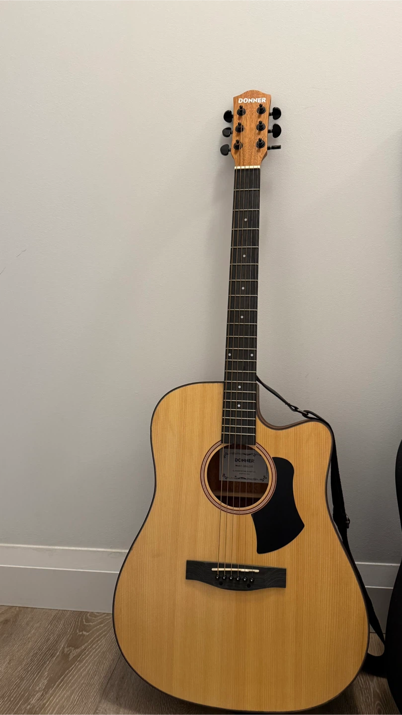 Donner Acoustic Guitar with Gig Bag and Accessories - photo 3