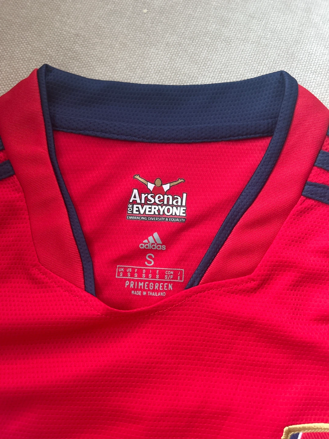 Arsenal Saka #7 Jersey T-Shirt Men's Size S - photo 2