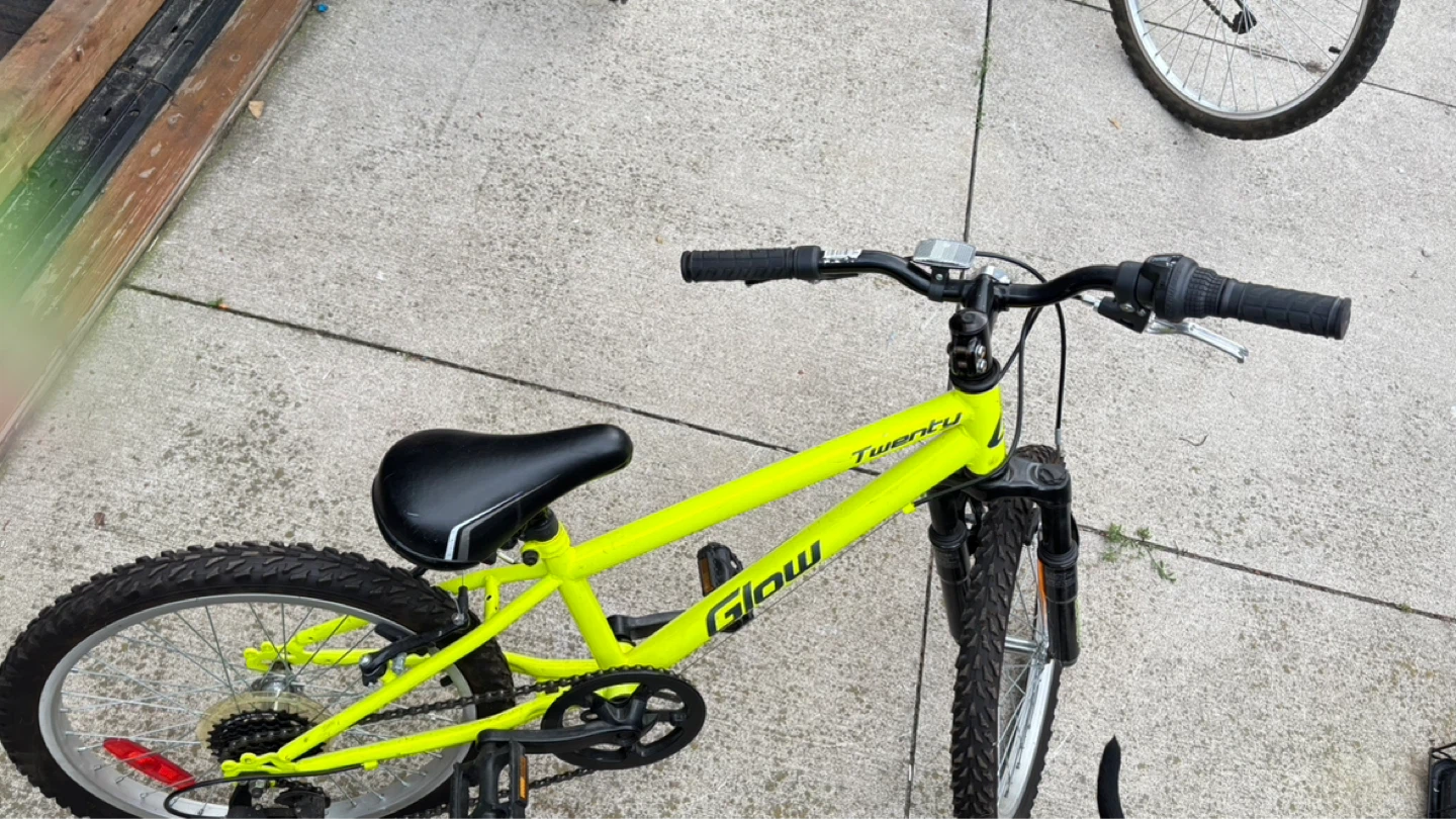 Glow 20" Kids Bike