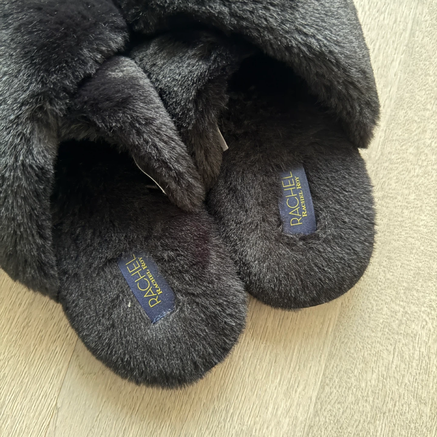 Brand new: Rachel Roy Black Faux Fur Slippers - photo 2