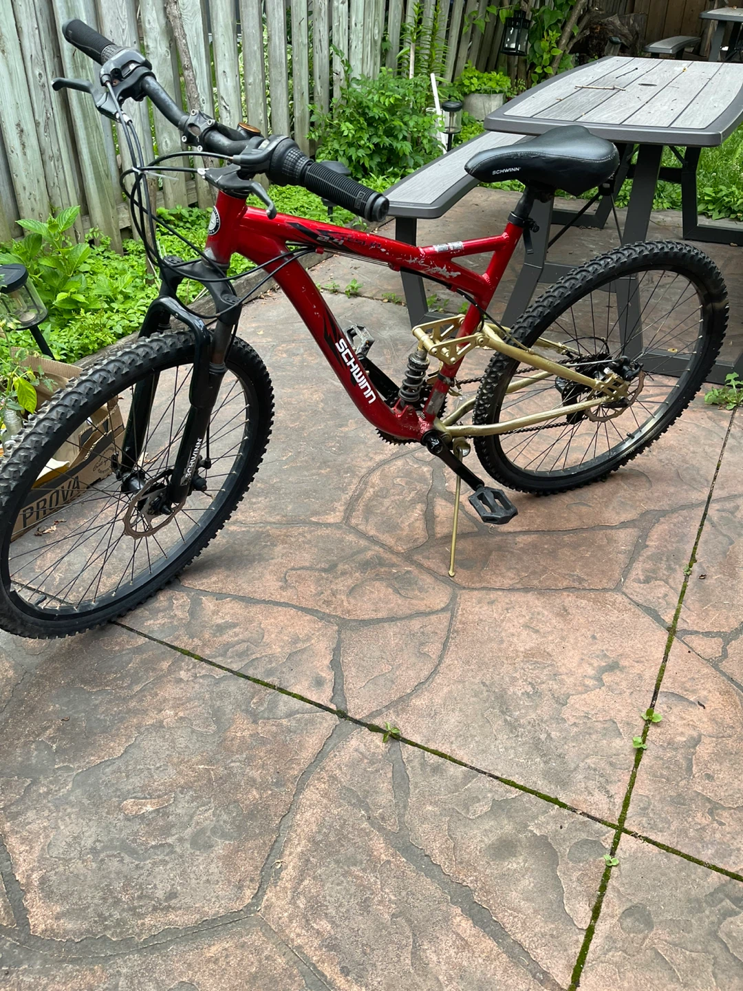 Red Schwinn Mountain Bike - photo 2