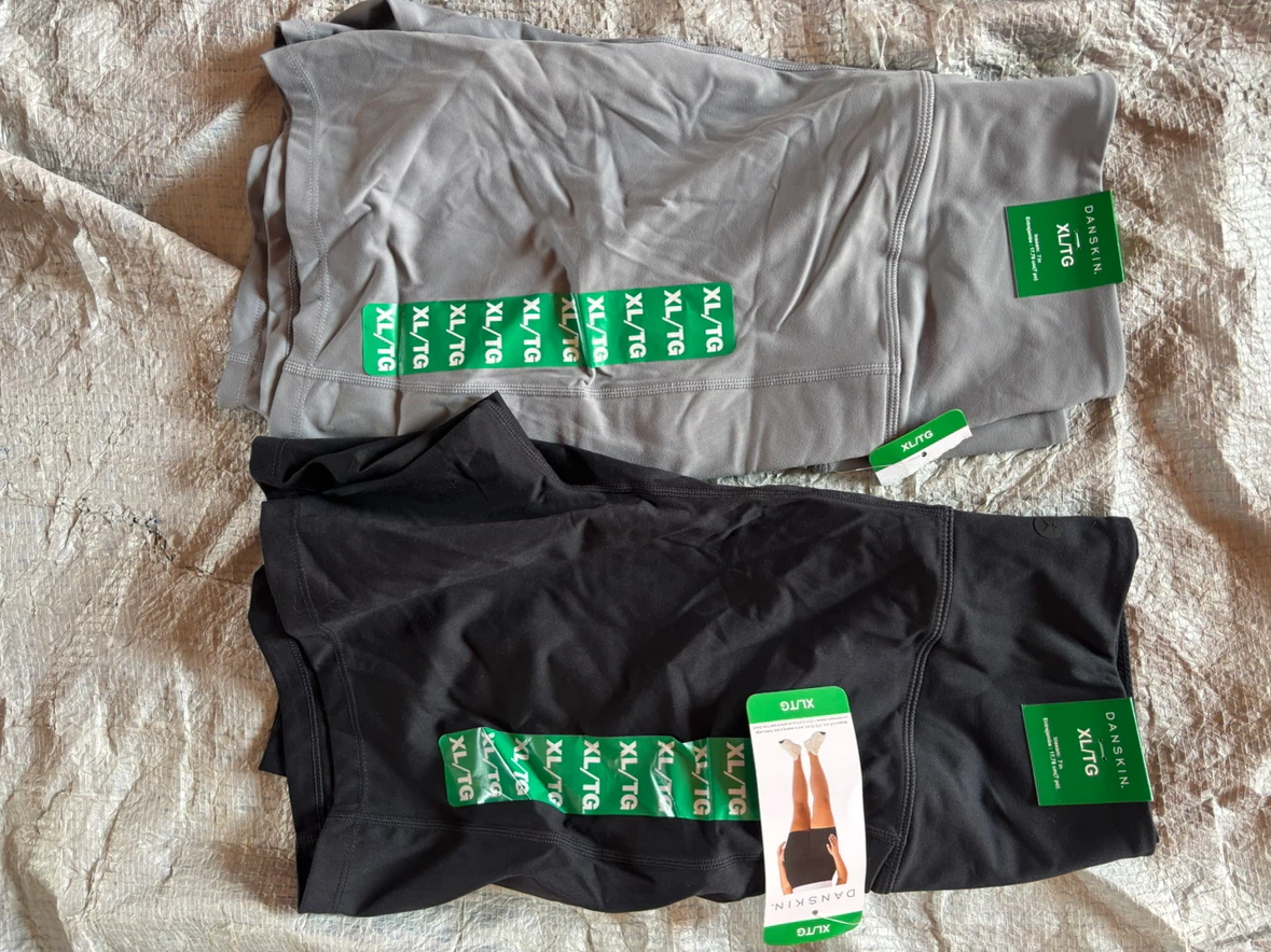 Danskin Women's Shorts - XL/TG (2 Pairs)