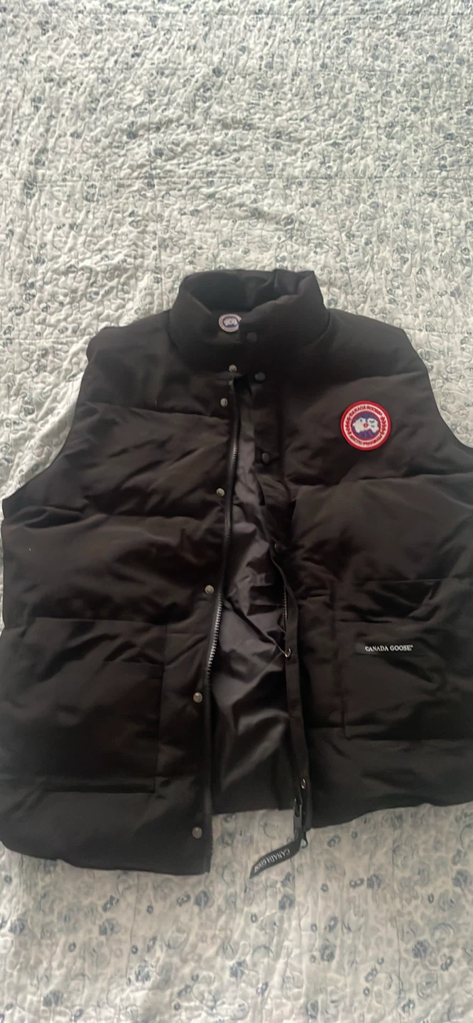 Canada Goose Vest - Black - M/L sizing