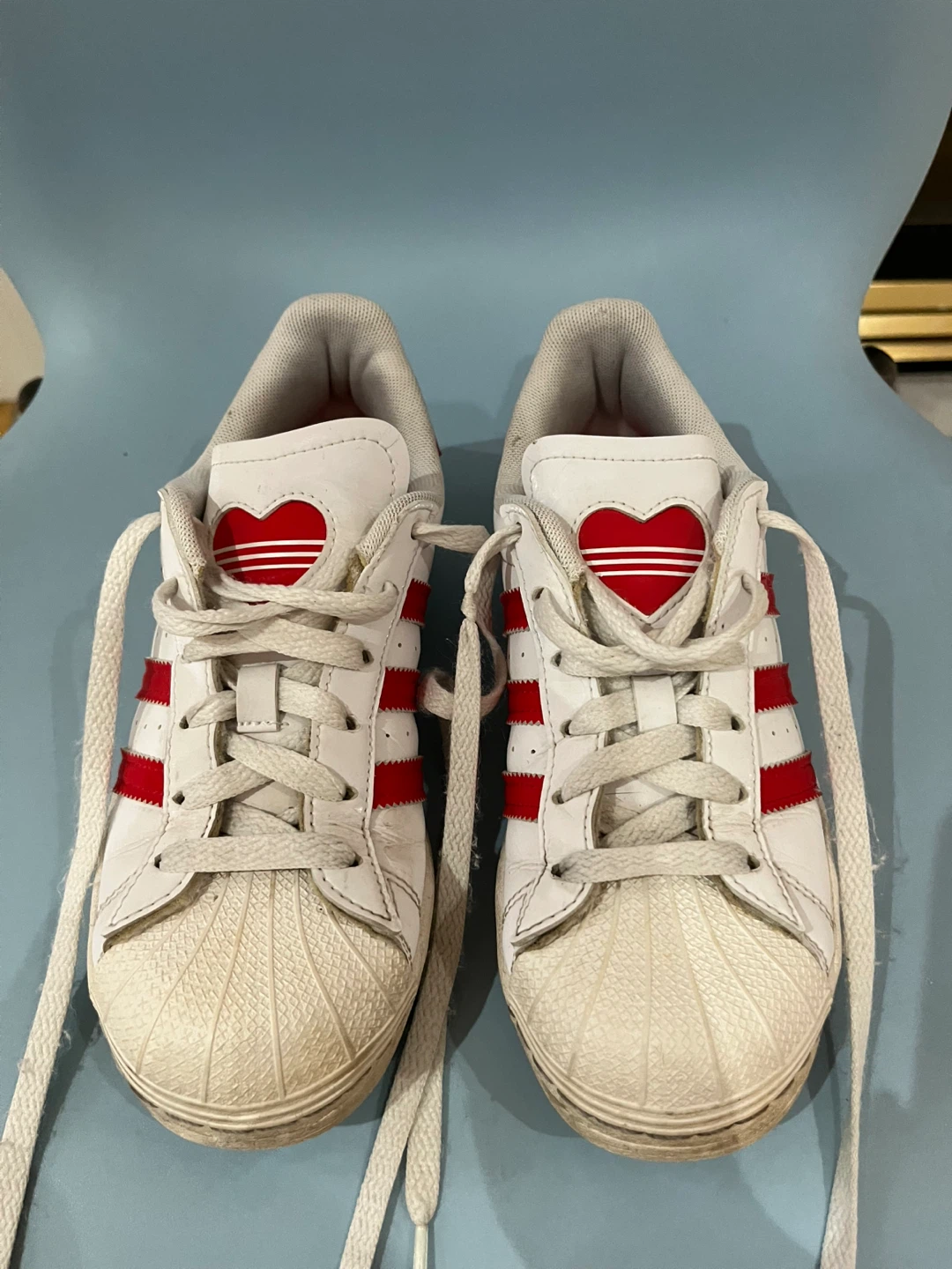 Adidas Superstars White/ Red Heart Detail - Size 5 - photo 2
