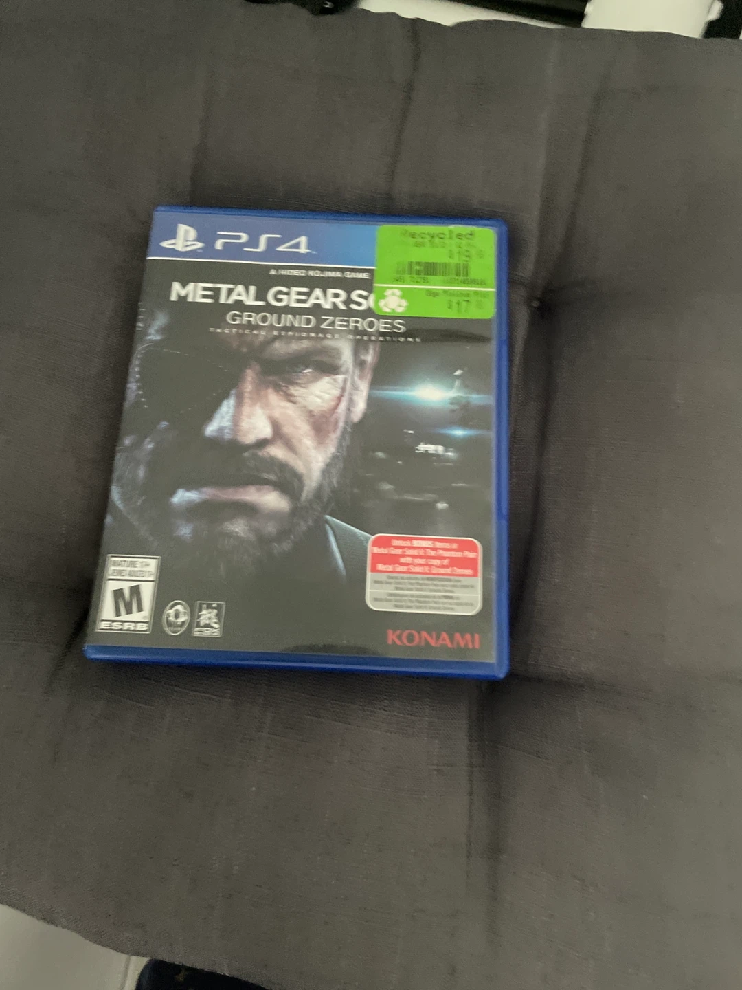 Original PS4 with a few games - photo 2