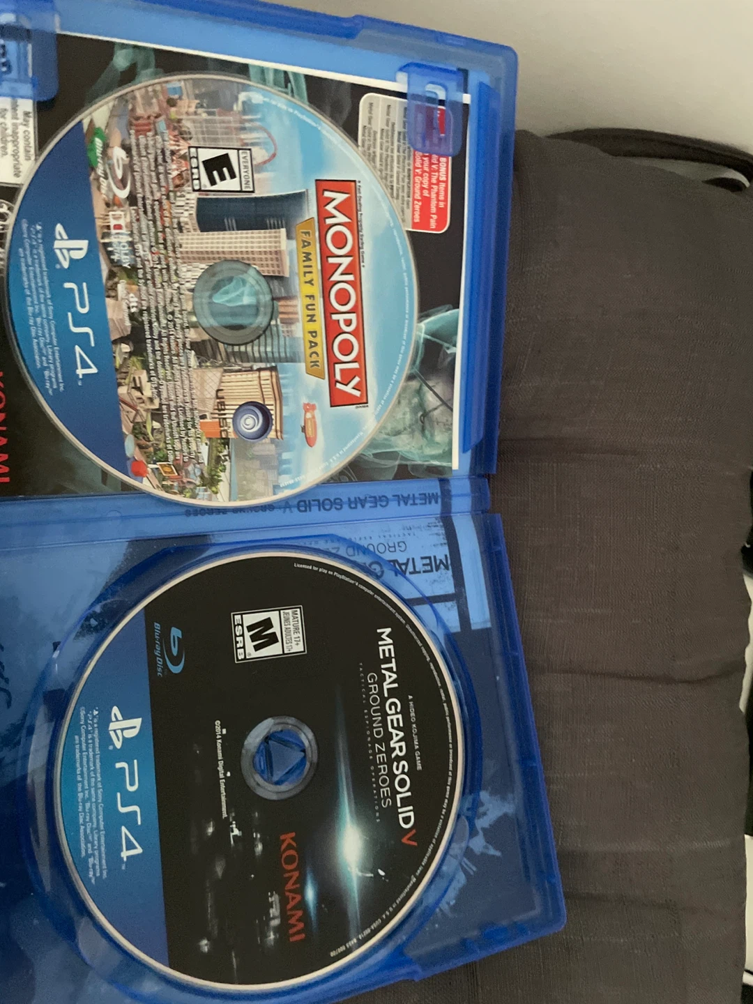Original PS4 with a few games - photo 3