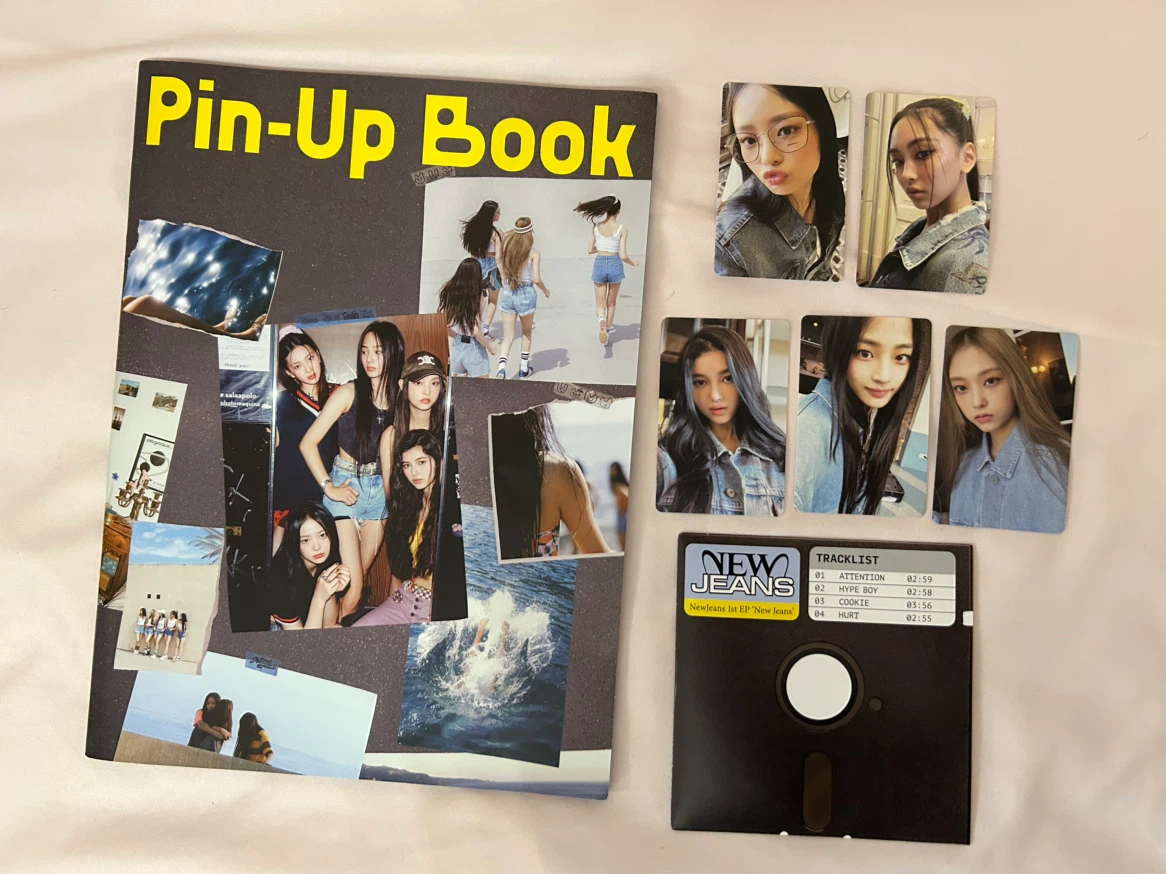 NewJeans "Pin-Up Book" - Photocards and 1 CD included
