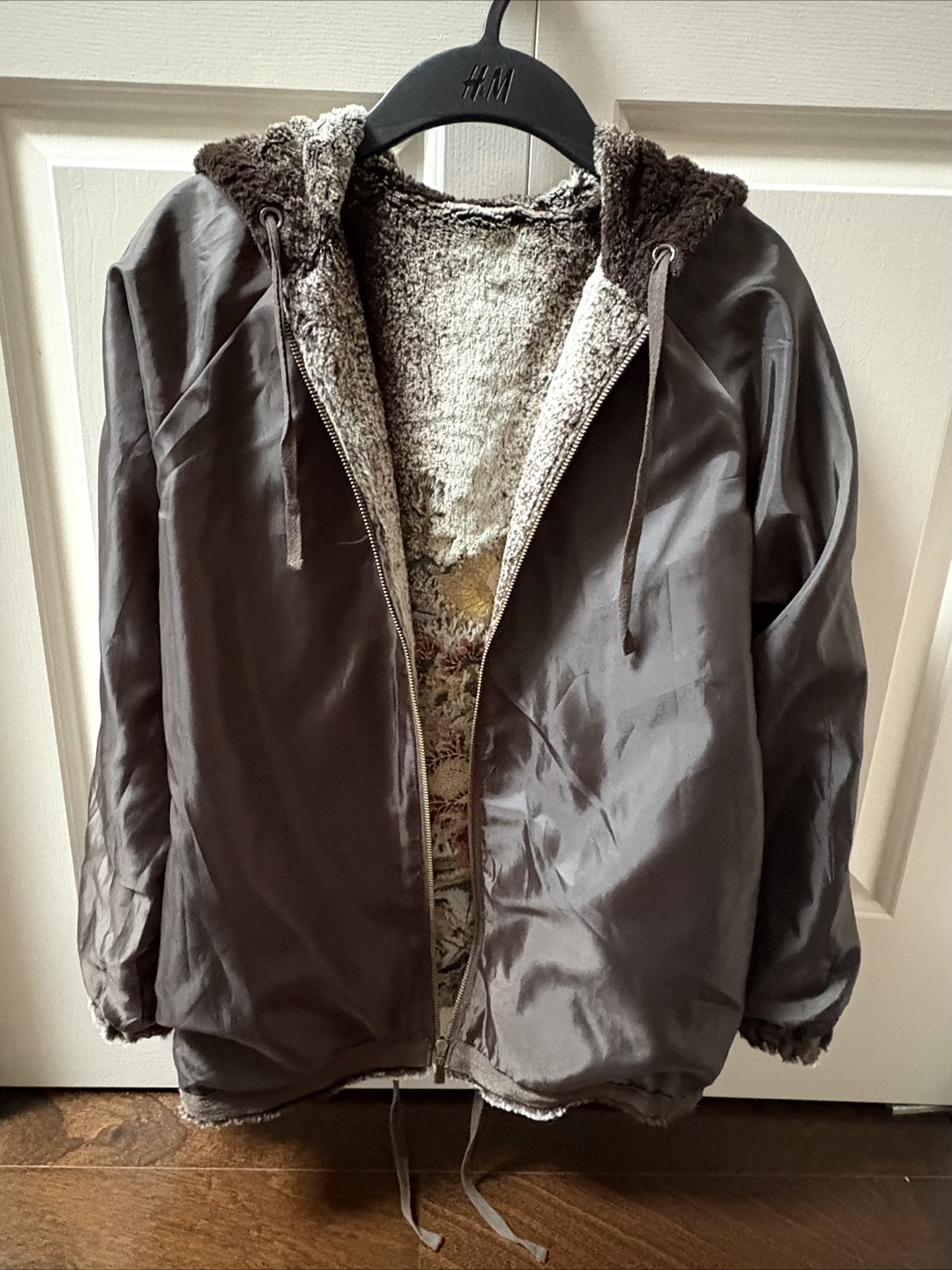 Reversible Embroidered Fleece Hoodie with Floral Design - photo 2