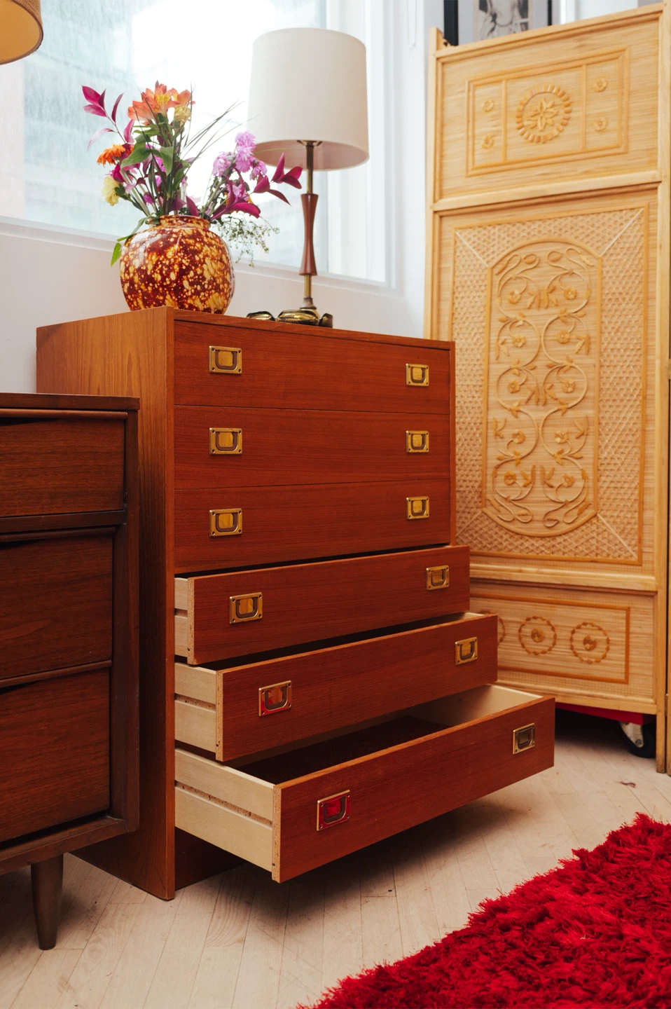 Mid Century Teak 6 Drawer Dresser | Brass Pulls - photo 4